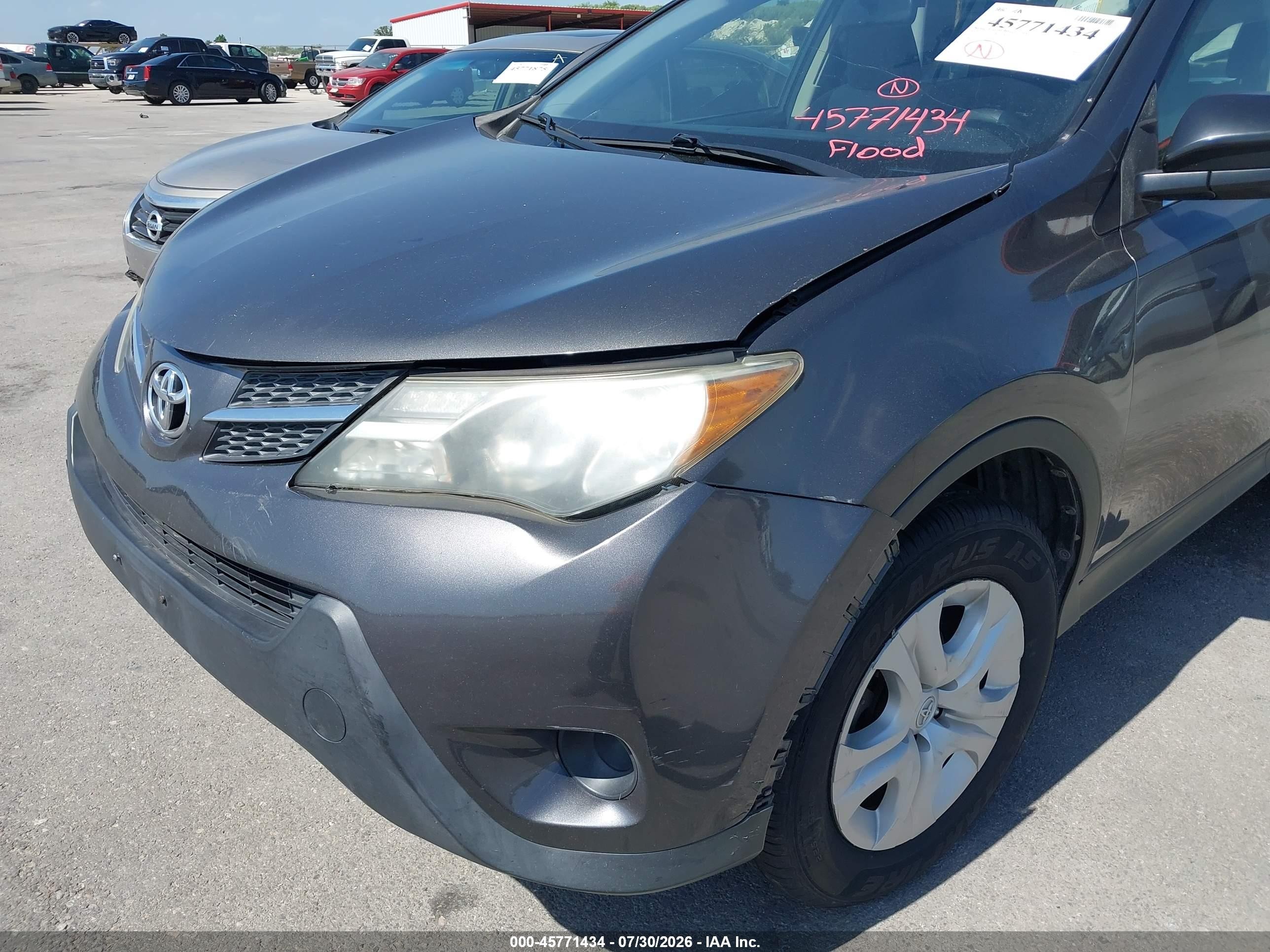 2015 Toyota Rav4 Le Gray vin: JTMZFREV9FJ044676