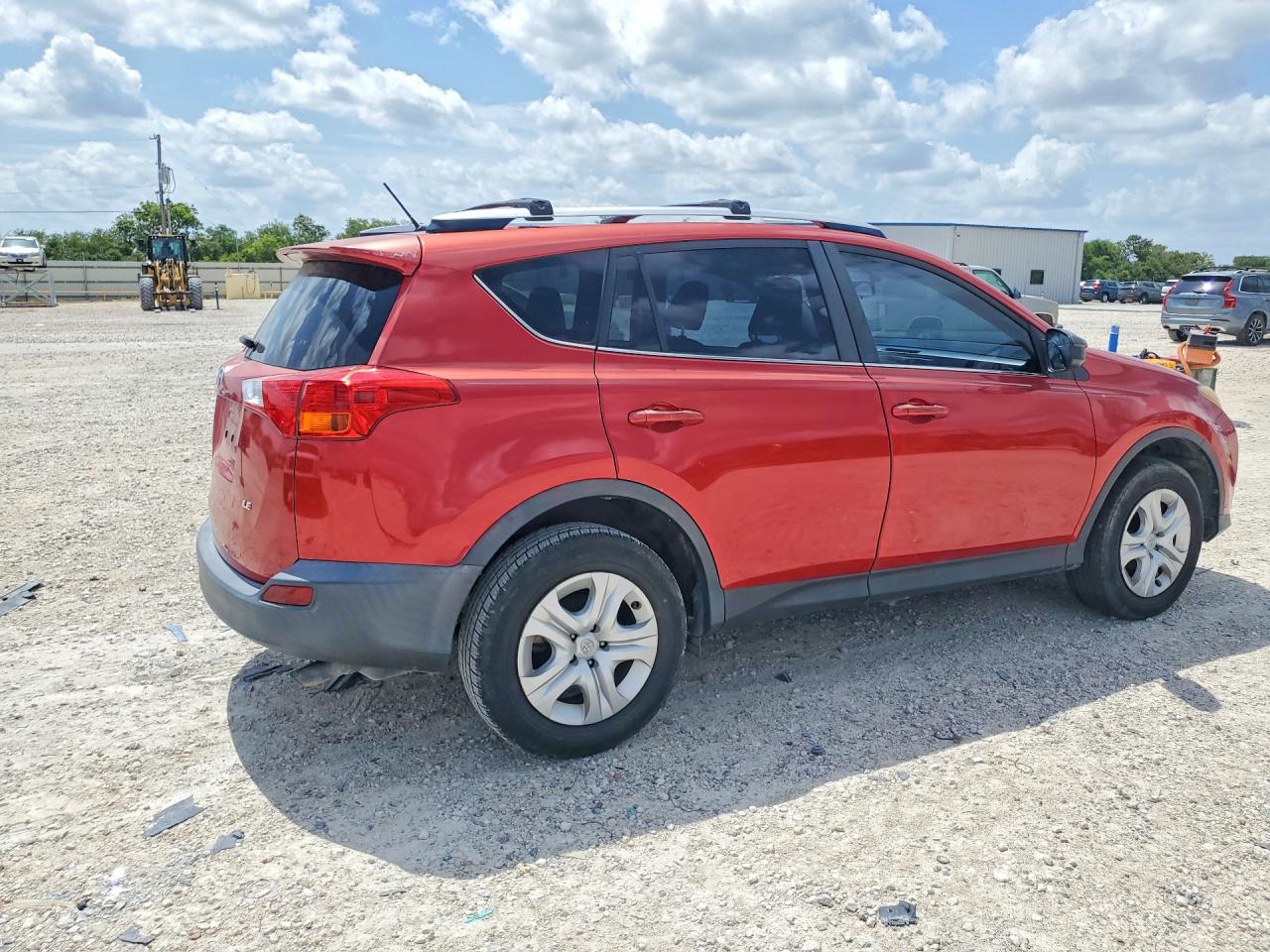 2015 Toyota Rav4 Le Red vin: JTMZFREV9FJ055838