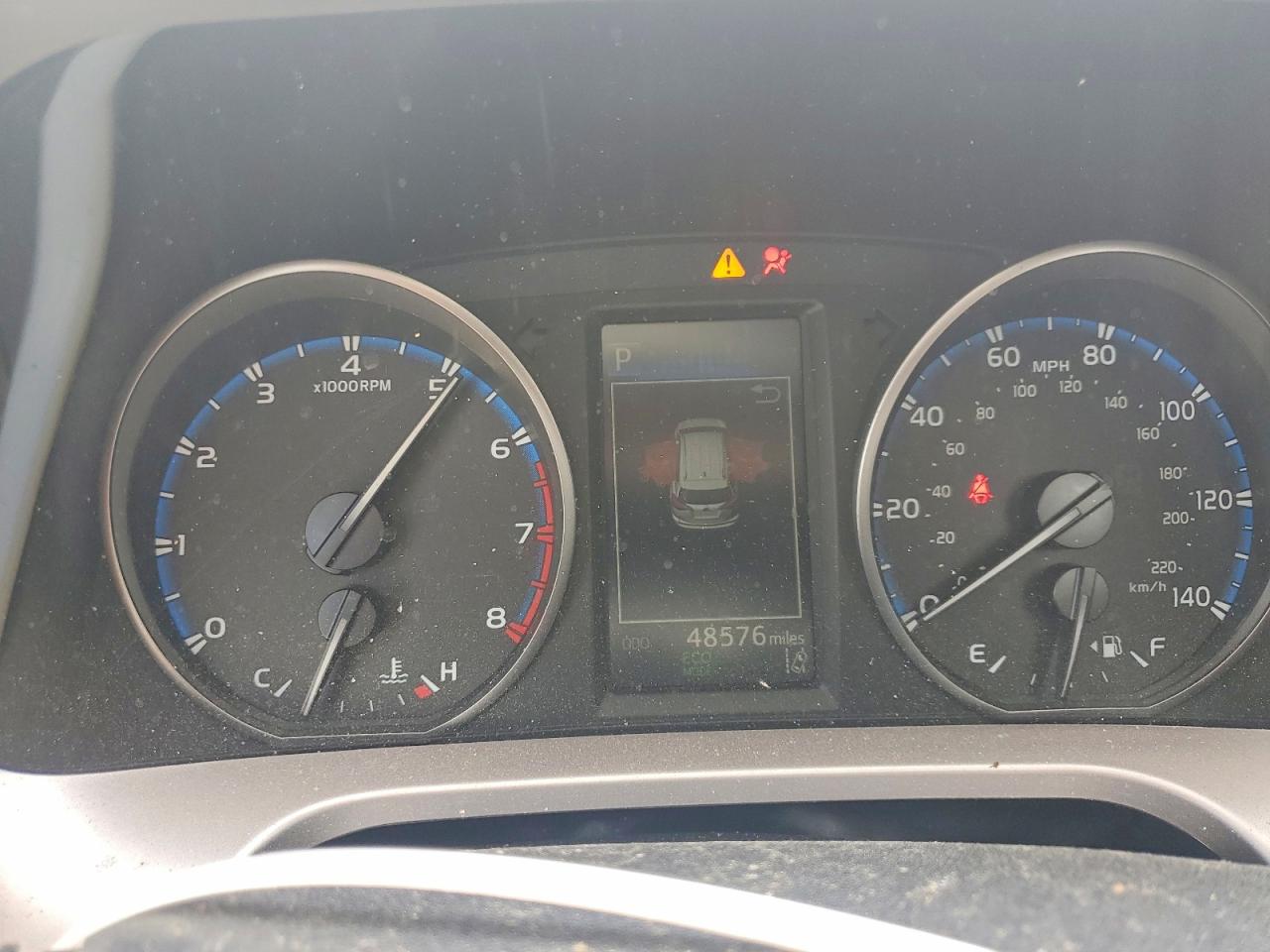 2018 Toyota Rav4 Le Белый vin: JTMZFREV9JJ183456