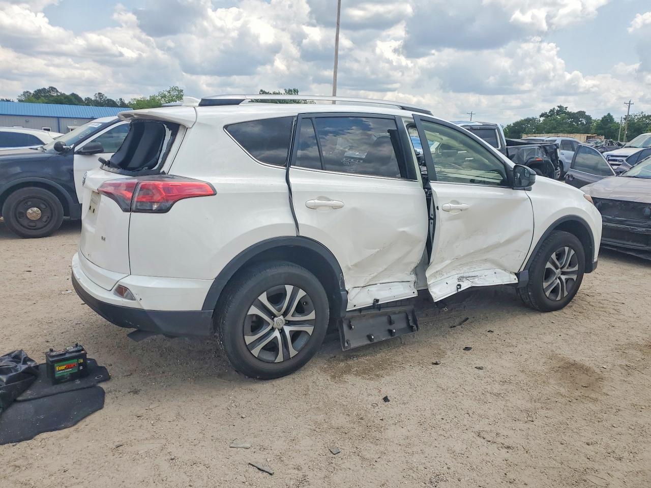 2018 Toyota Rav4 Le Белый vin: JTMZFREV9JJ183456