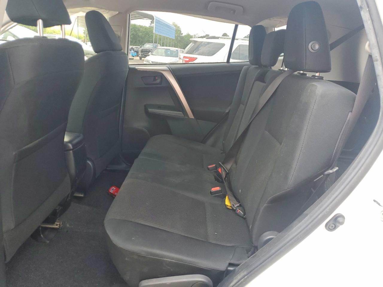 2018 Toyota Rav4 Le Белый vin: JTMZFREV9JJ183456