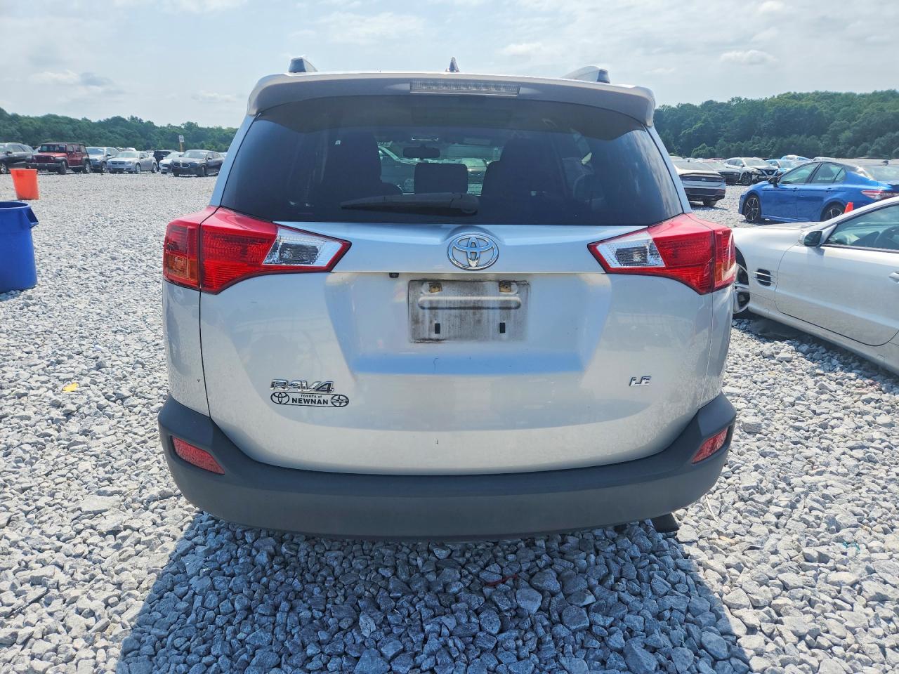 2013 Toyota Rav4 Le Silver vin: JTMZFREVXDD019684