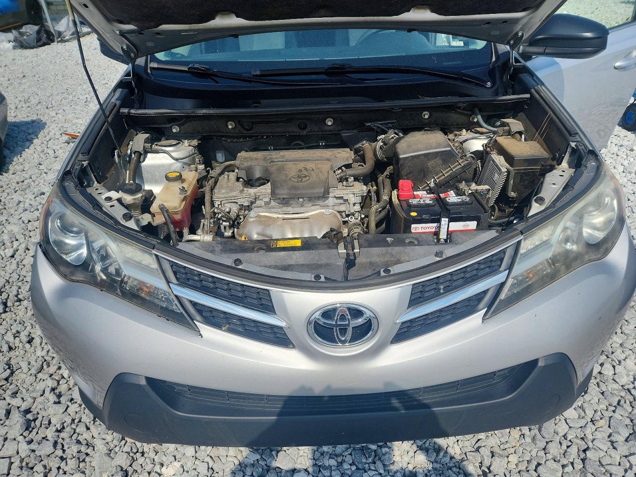 2013 Toyota Rav4 Le Silver vin: JTMZFREVXDD019684