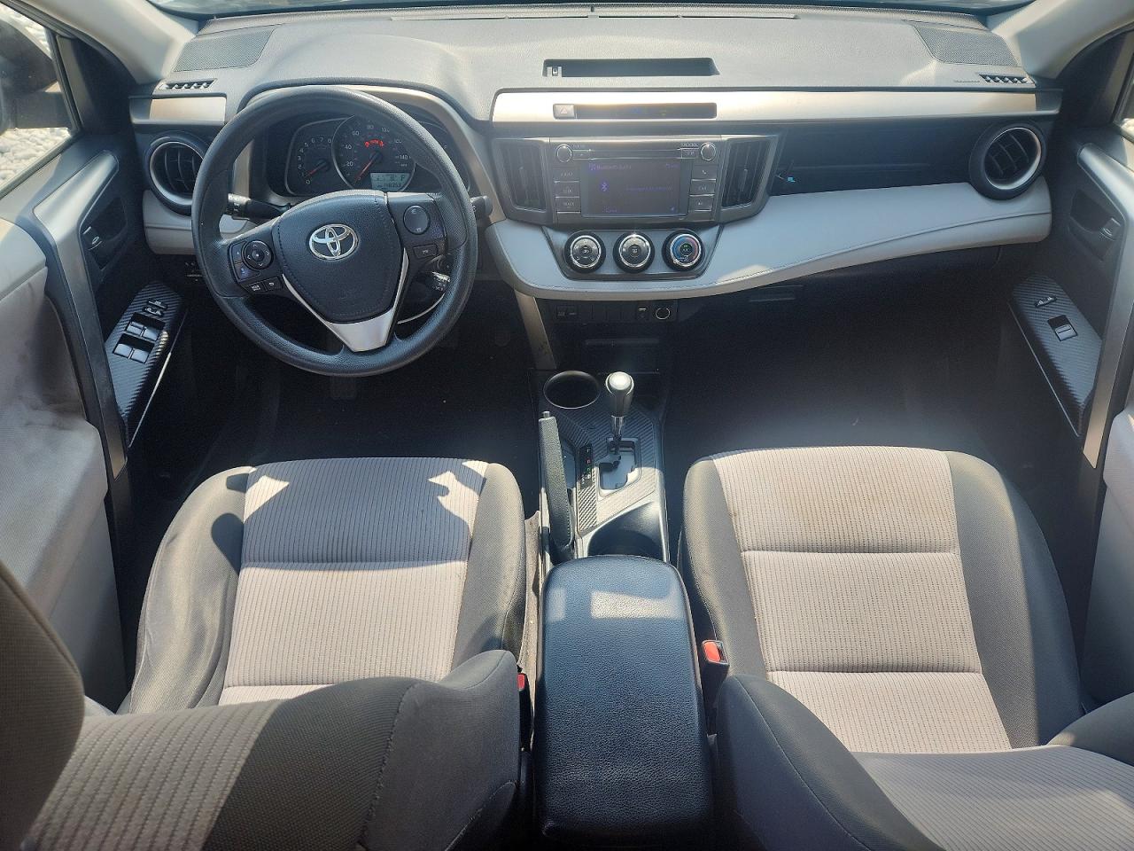 2013 Toyota Rav4 Le Silver vin: JTMZFREVXDD019684