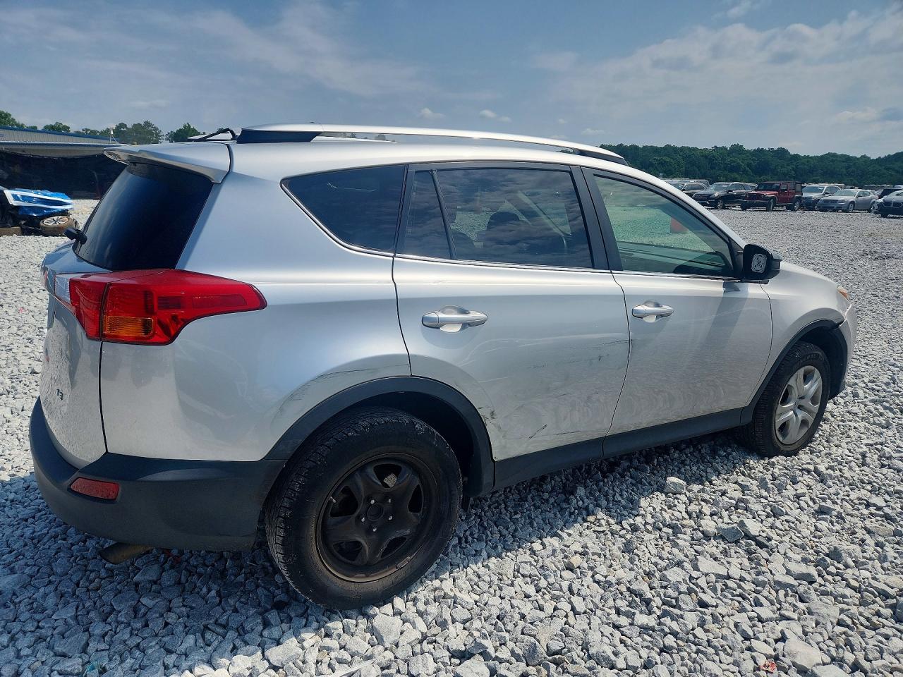2013 Toyota Rav4 Le Silver vin: JTMZFREVXDD019684