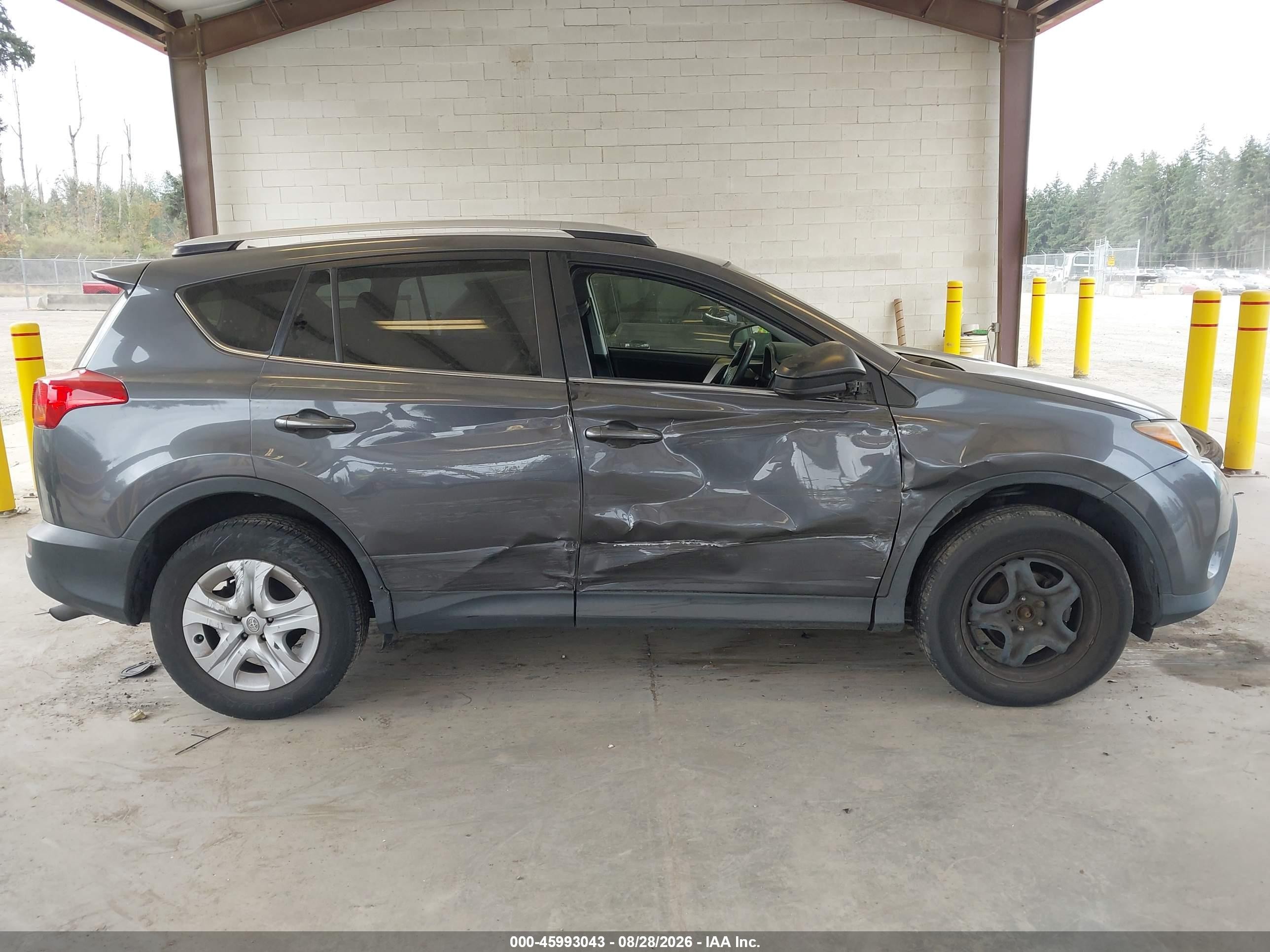 2014 Toyota Rav4 Le Gray vin: JTMZFREVXED033277
