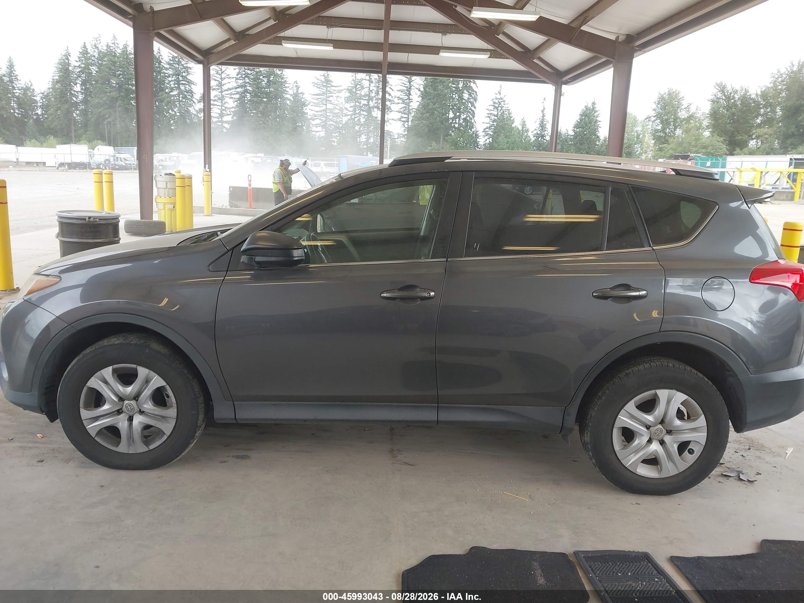 2014 Toyota Rav4 Le Gray vin: JTMZFREVXED033277