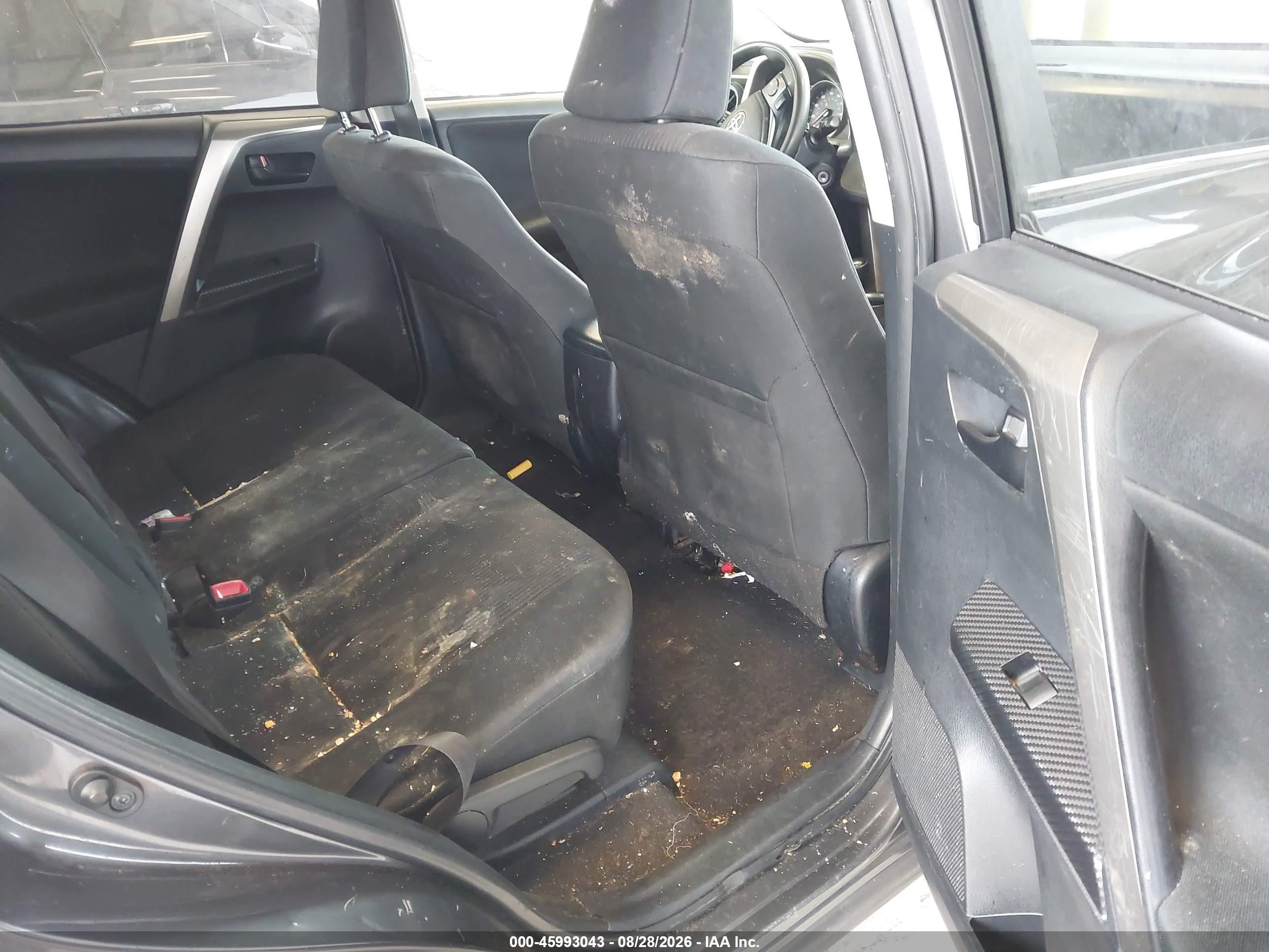 2014 Toyota Rav4 Le Gray vin: JTMZFREVXED033277