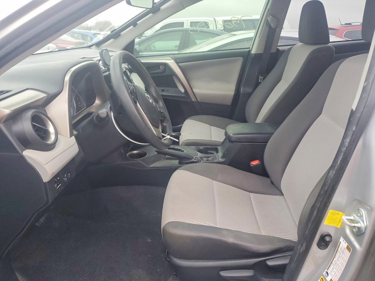 2014 Toyota Rav4 Le Silver vin: JTMZFREVXEJ011880
