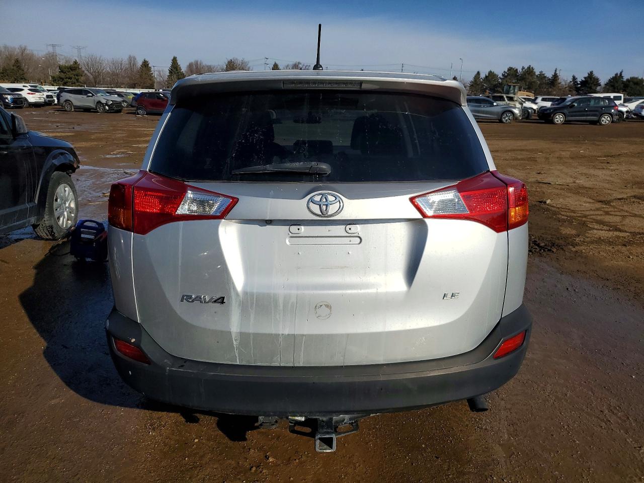 2014 Toyota Rav4 Le Silver vin: JTMZFREVXEJ011880
