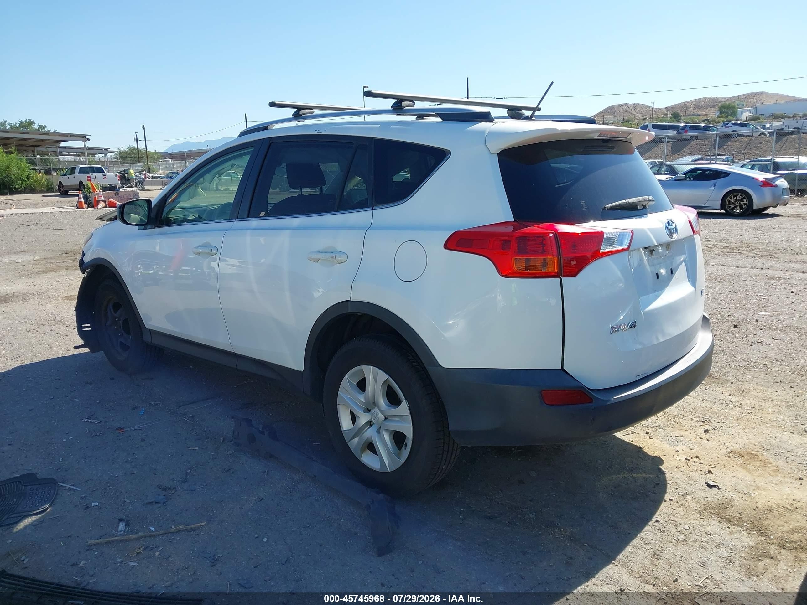 2014 Toyota Rav4 Le White vin: JTMZFREVXEJ018764