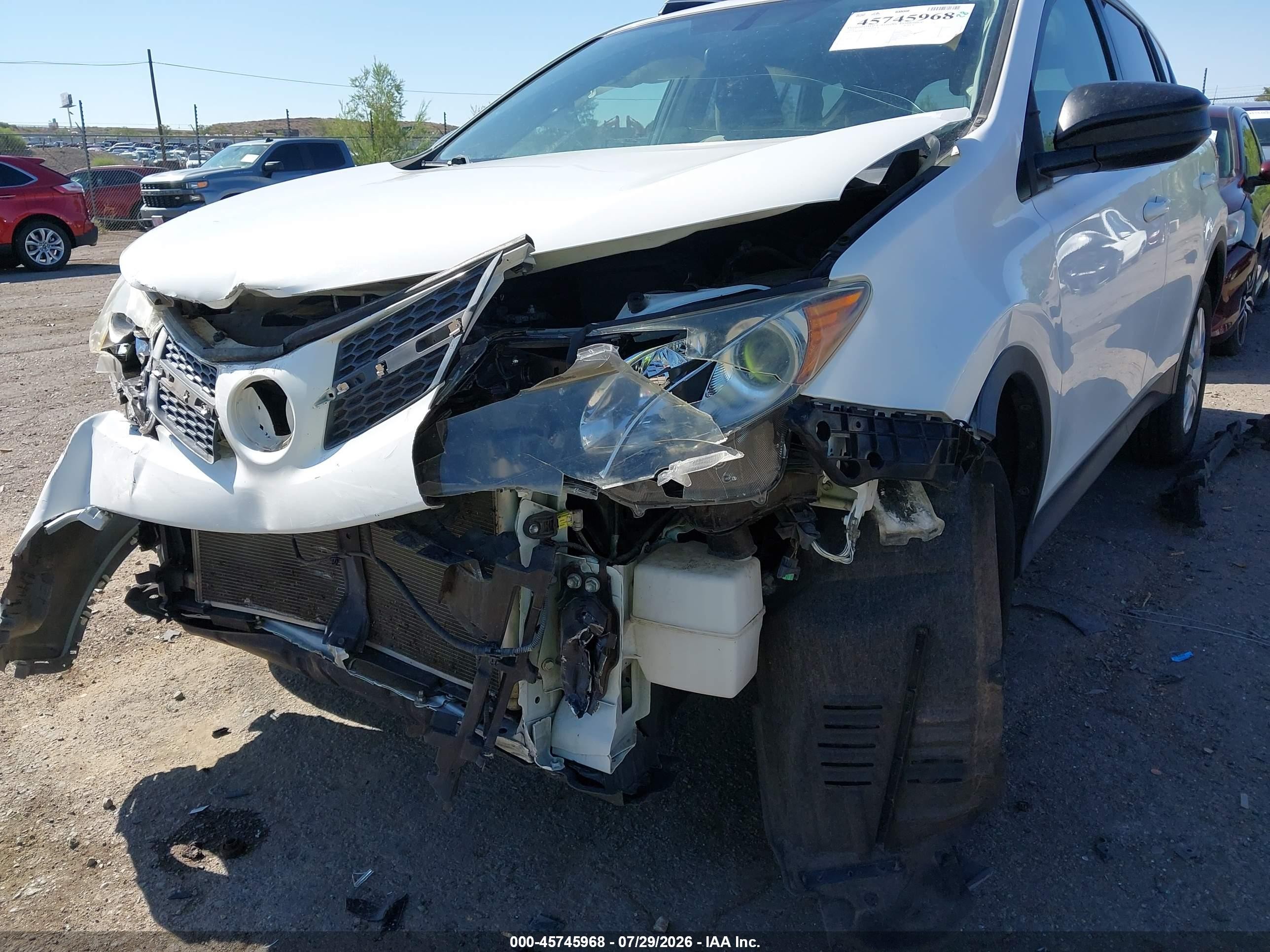 2014 Toyota Rav4 Le White vin: JTMZFREVXEJ018764