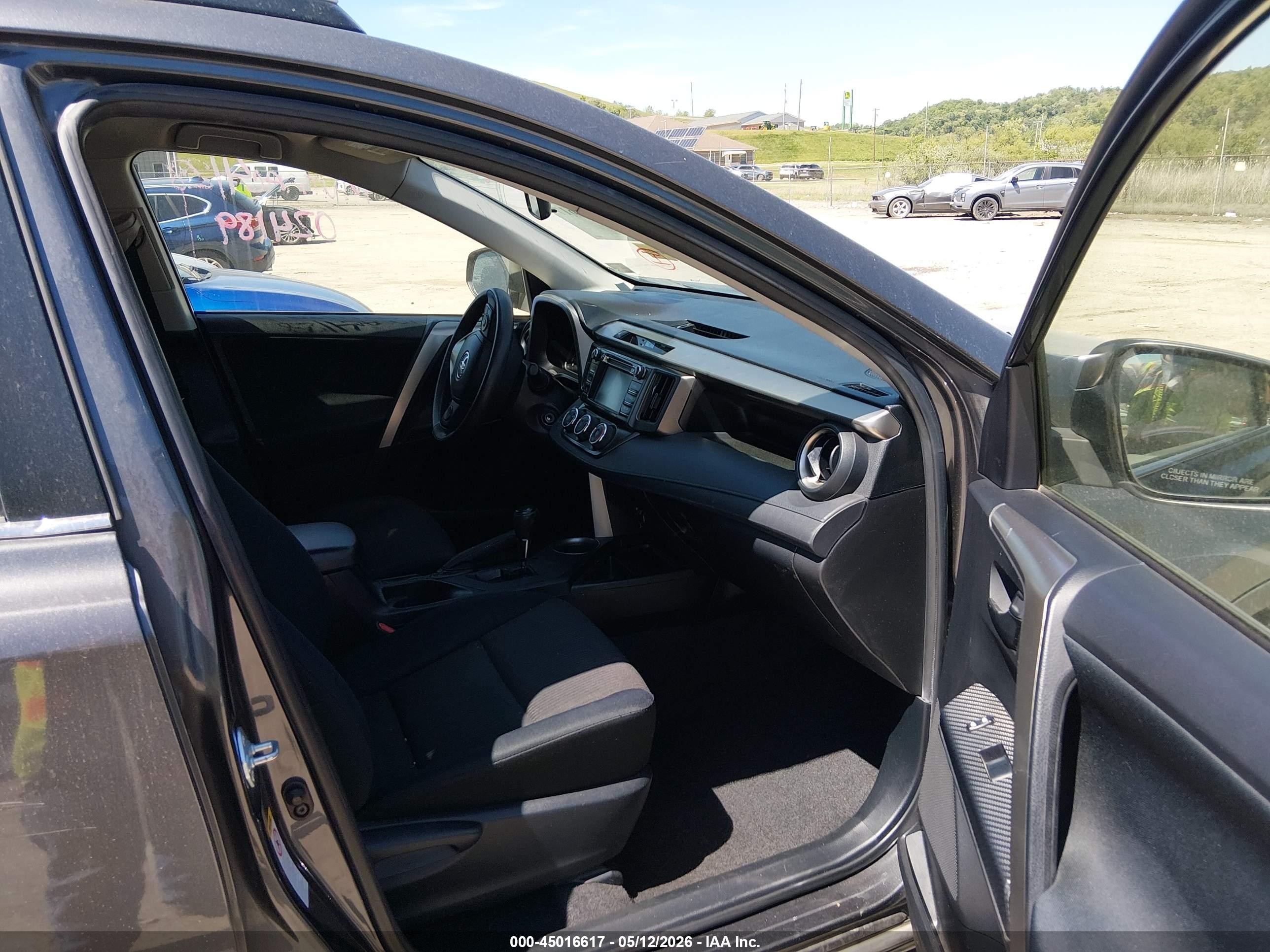 2014 Toyota Rav4 Le Gray vin: JTMZFREVXEJ024189