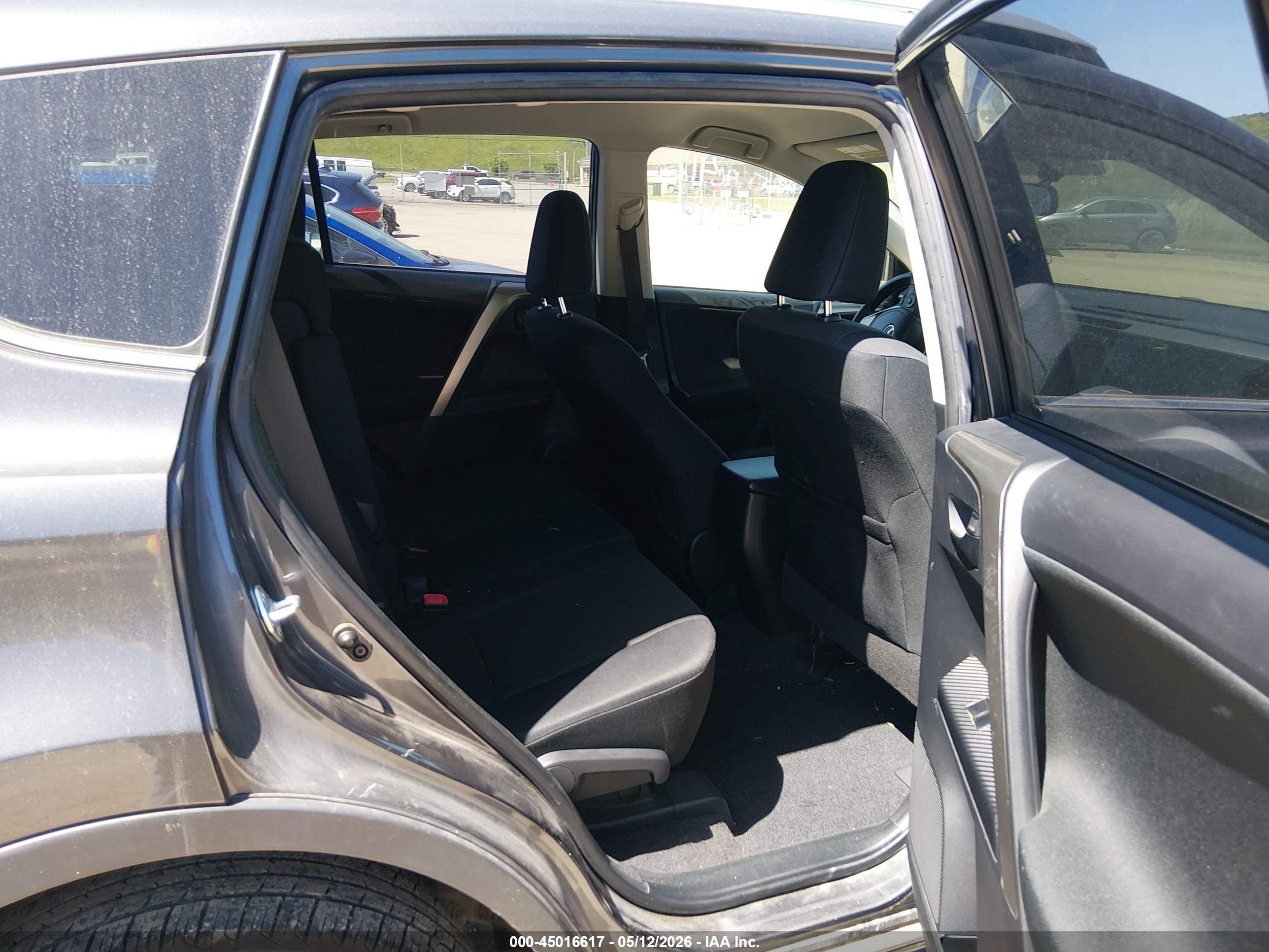 2014 Toyota Rav4 Le Gray vin: JTMZFREVXEJ024189