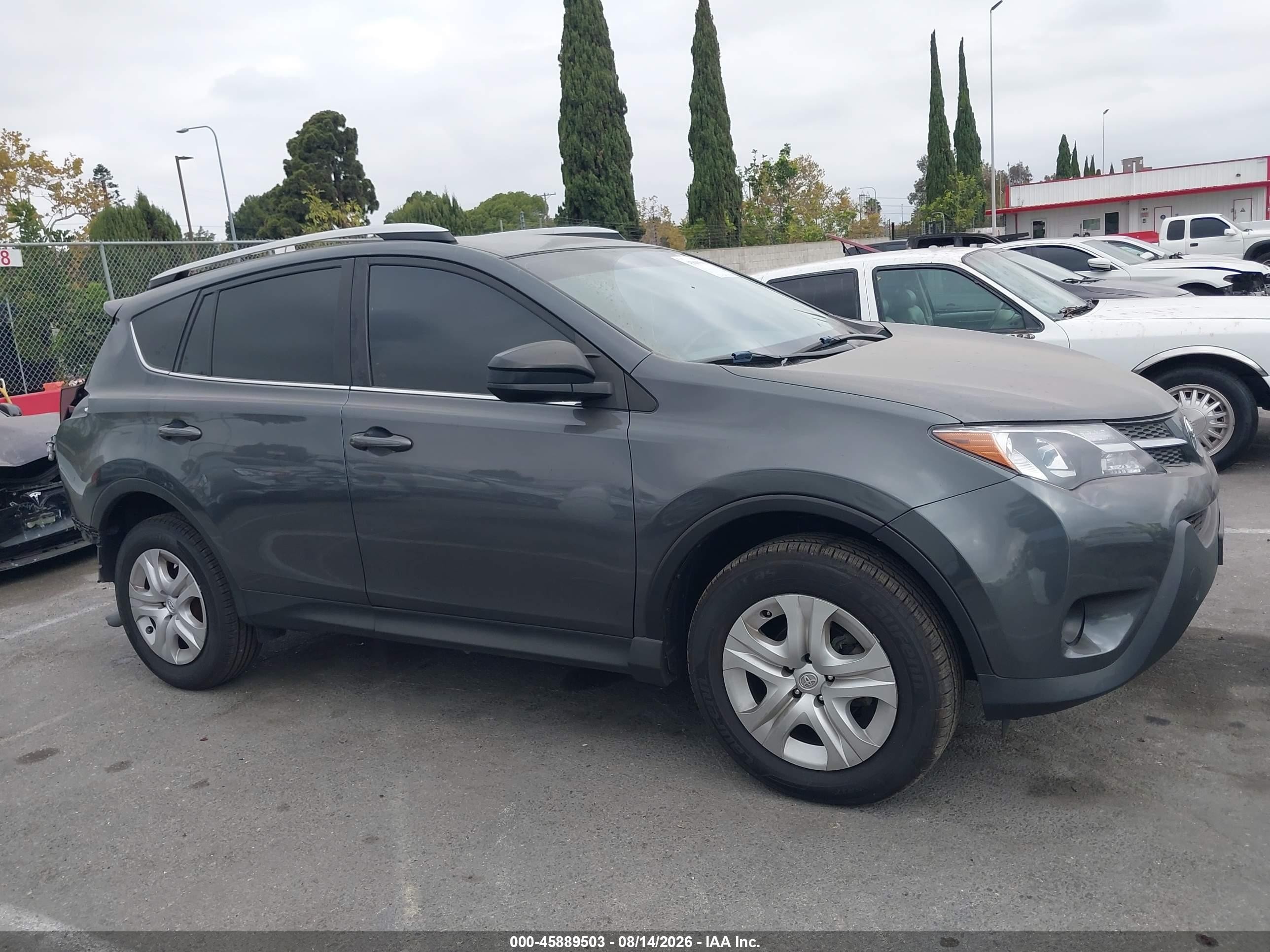 2015 Toyota Rav4 Le Gray vin: JTMZFREVXFD055426