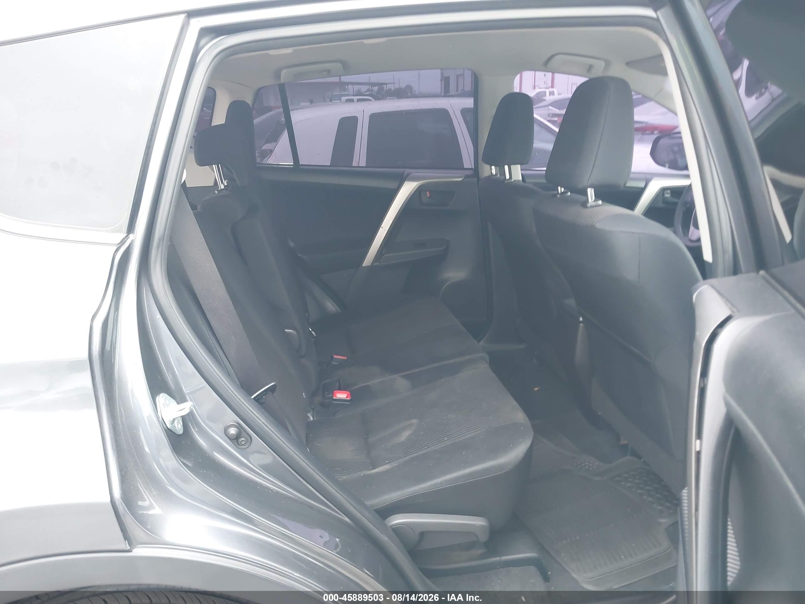 2015 Toyota Rav4 Le Gray vin: JTMZFREVXFD055426
