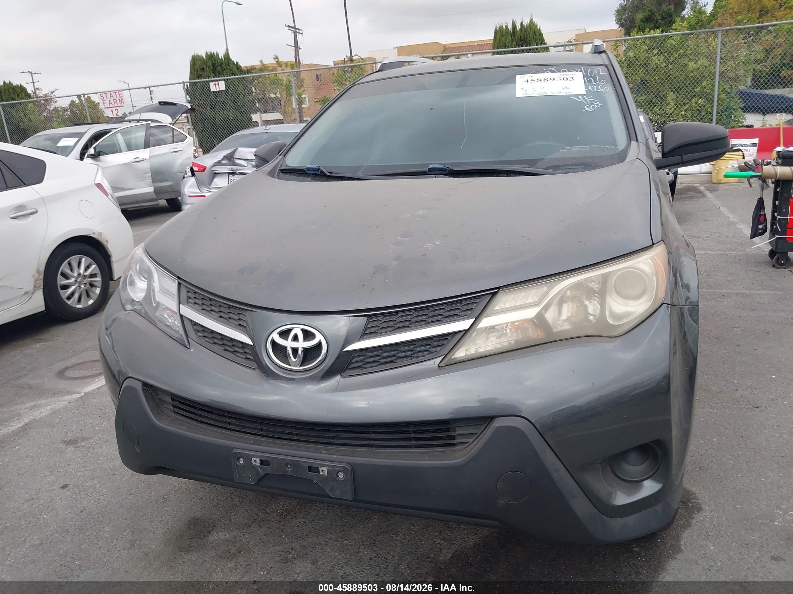 2015 Toyota Rav4 Le Gray vin: JTMZFREVXFD055426