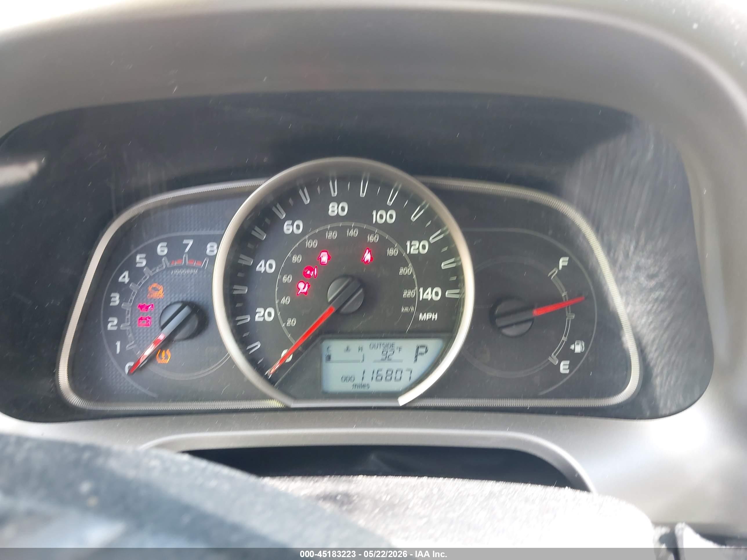 2015 Toyota Rav4 Le White vin: JTMZFREVXFD075594