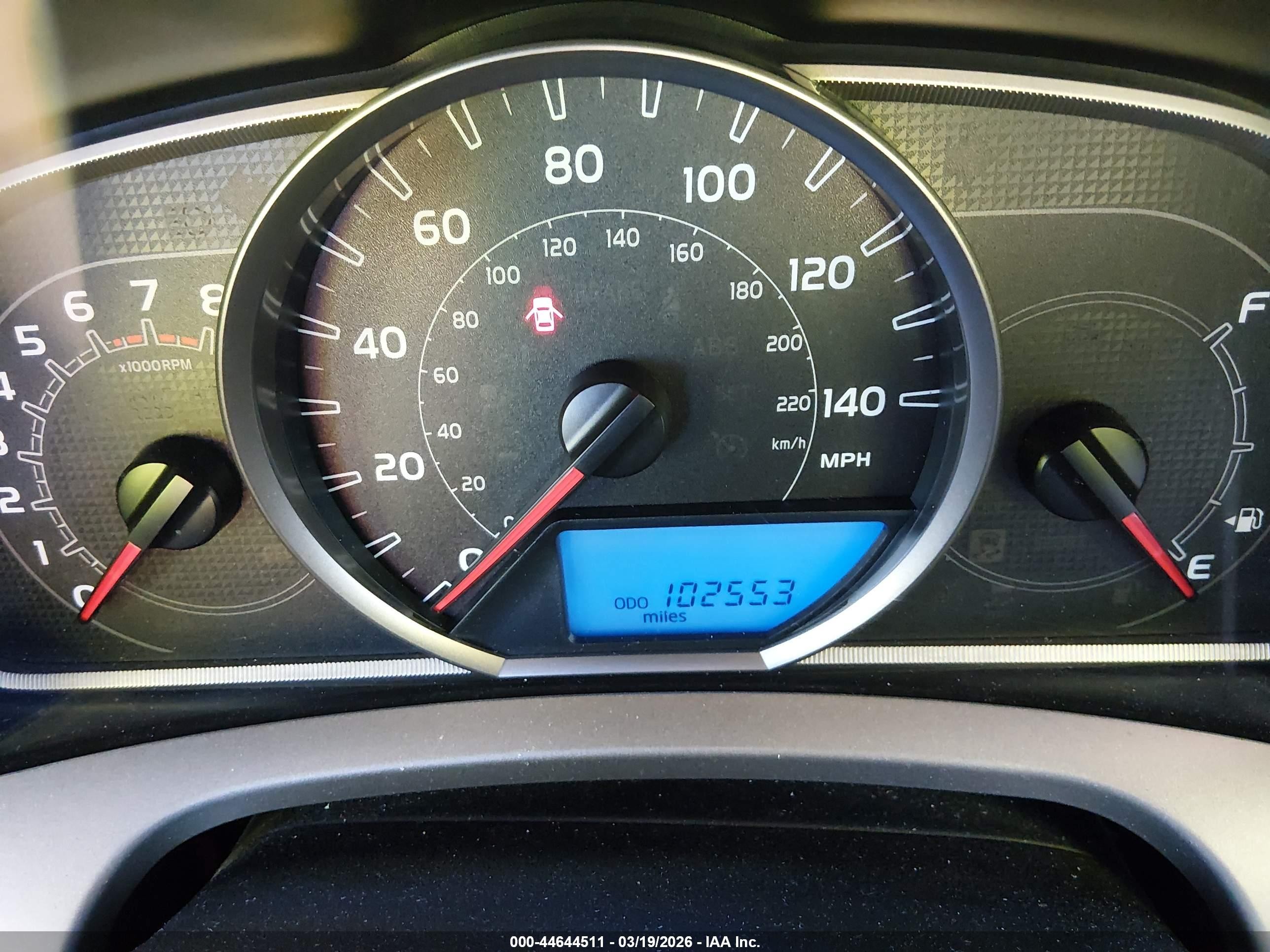 2015 Toyota Rav4 Le Silver vin: JTMZFREVXFD079029