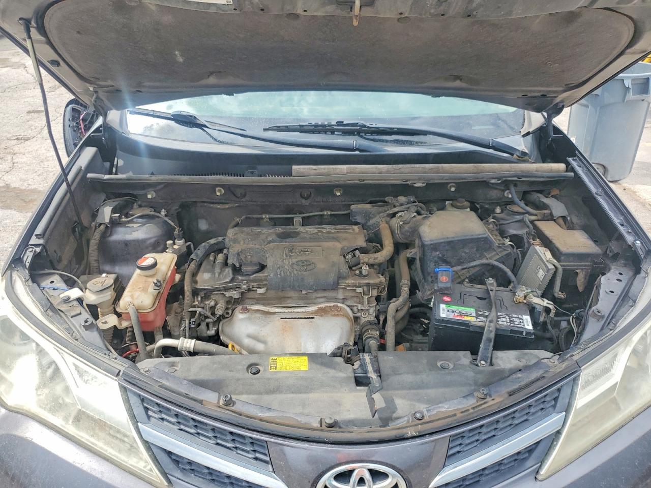 2015 Toyota Rav4 Le Gray vin: JTMZFREVXFJ025585