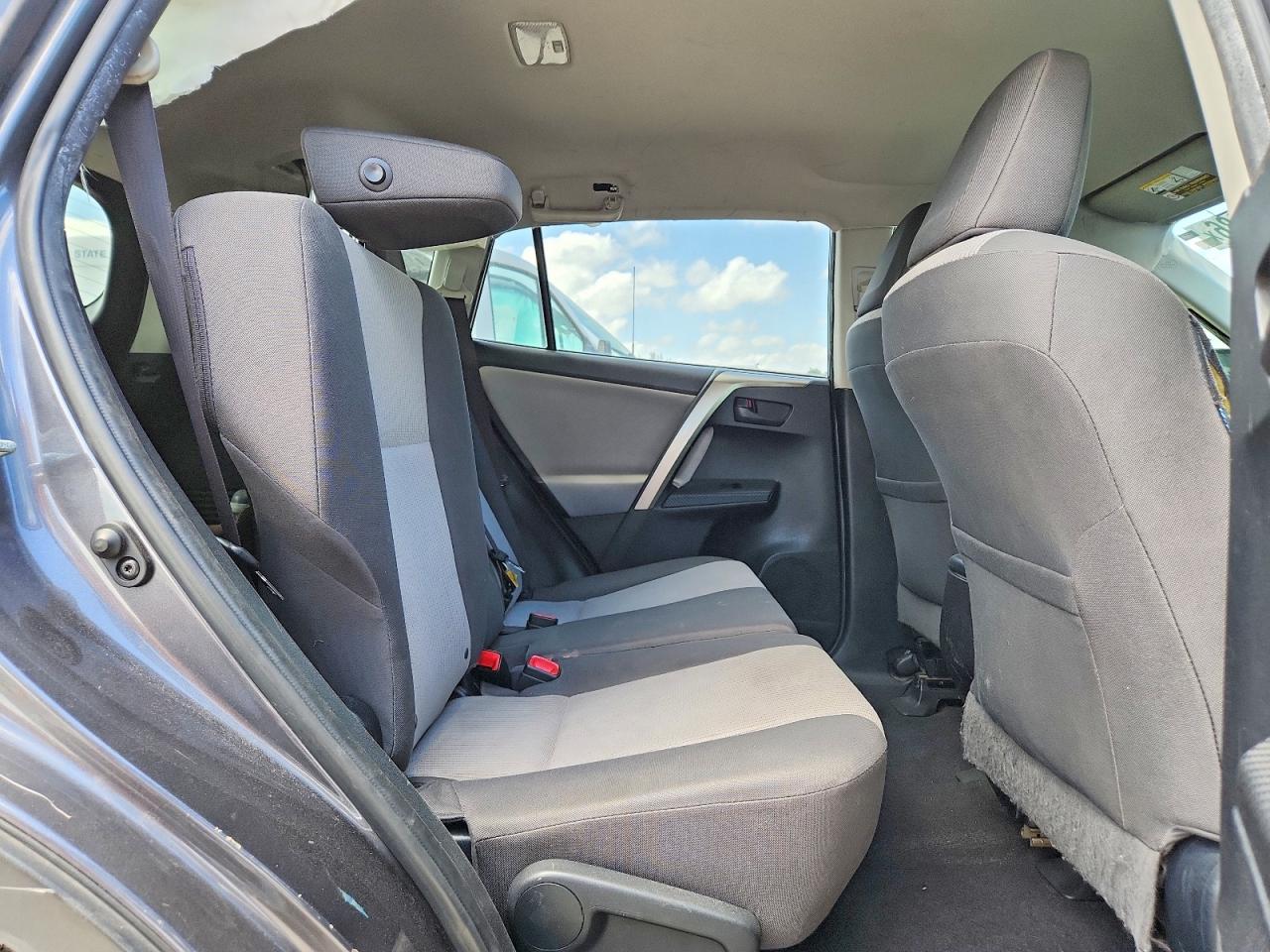 2015 Toyota Rav4 Le Серый vin: JTMZFREVXFJ042421