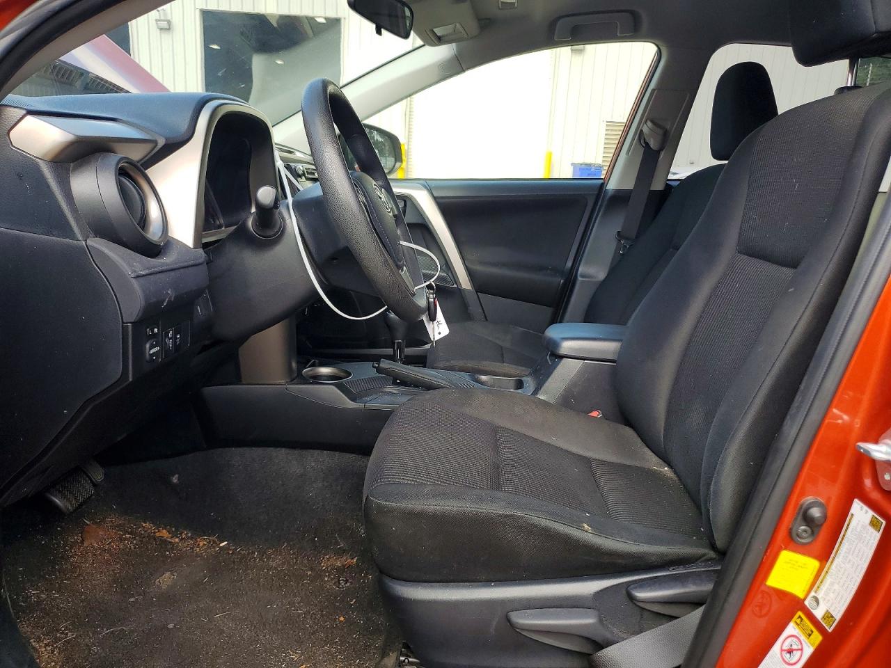 2015 Toyota Rav4 Le Orange vin: JTMZFREVXFJ054794
