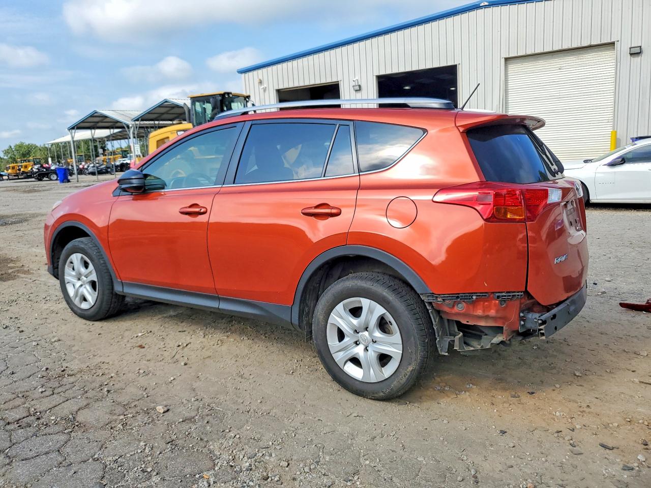 2015 Toyota Rav4 Le Orange vin: JTMZFREVXFJ054794