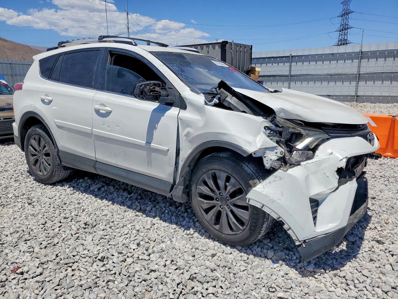 2016 Toyota Rav4 Le Белый vin: JTMZFREVXGD086872
