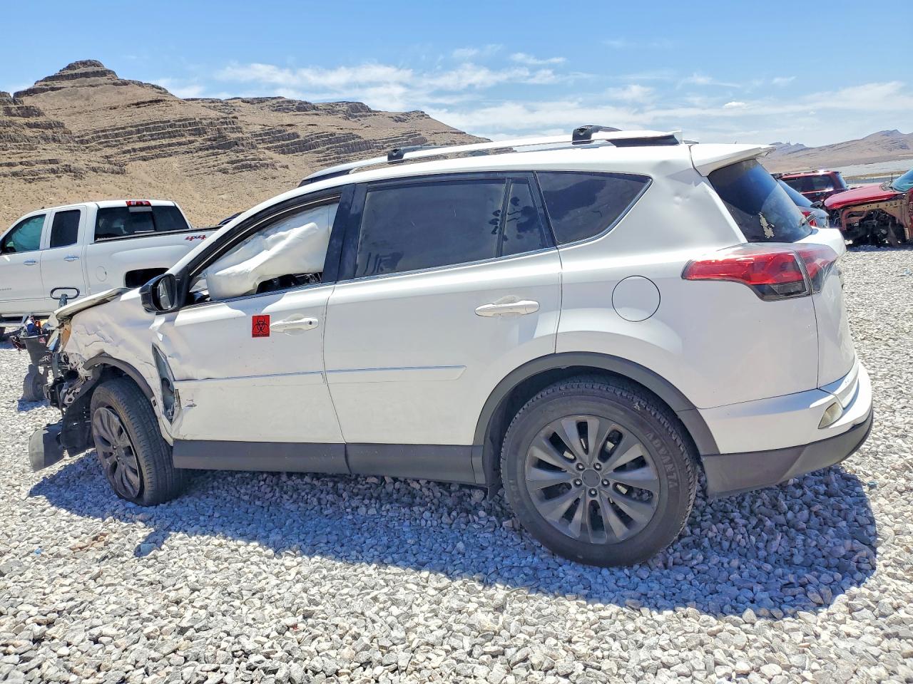 2016 Toyota Rav4 Le Белый vin: JTMZFREVXGD086872