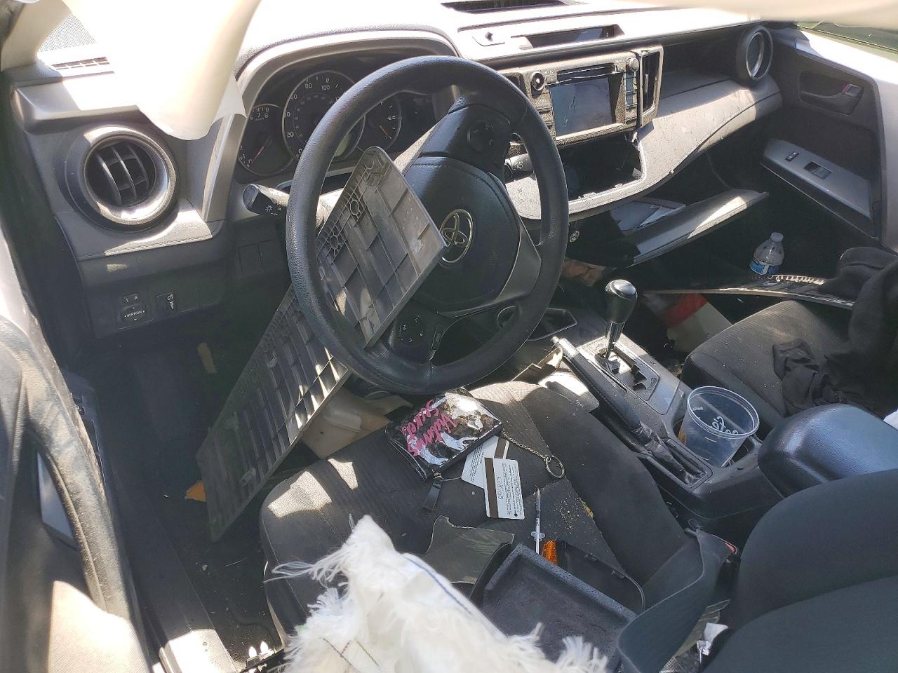 2016 Toyota Rav4 Le Белый vin: JTMZFREVXGD086872
