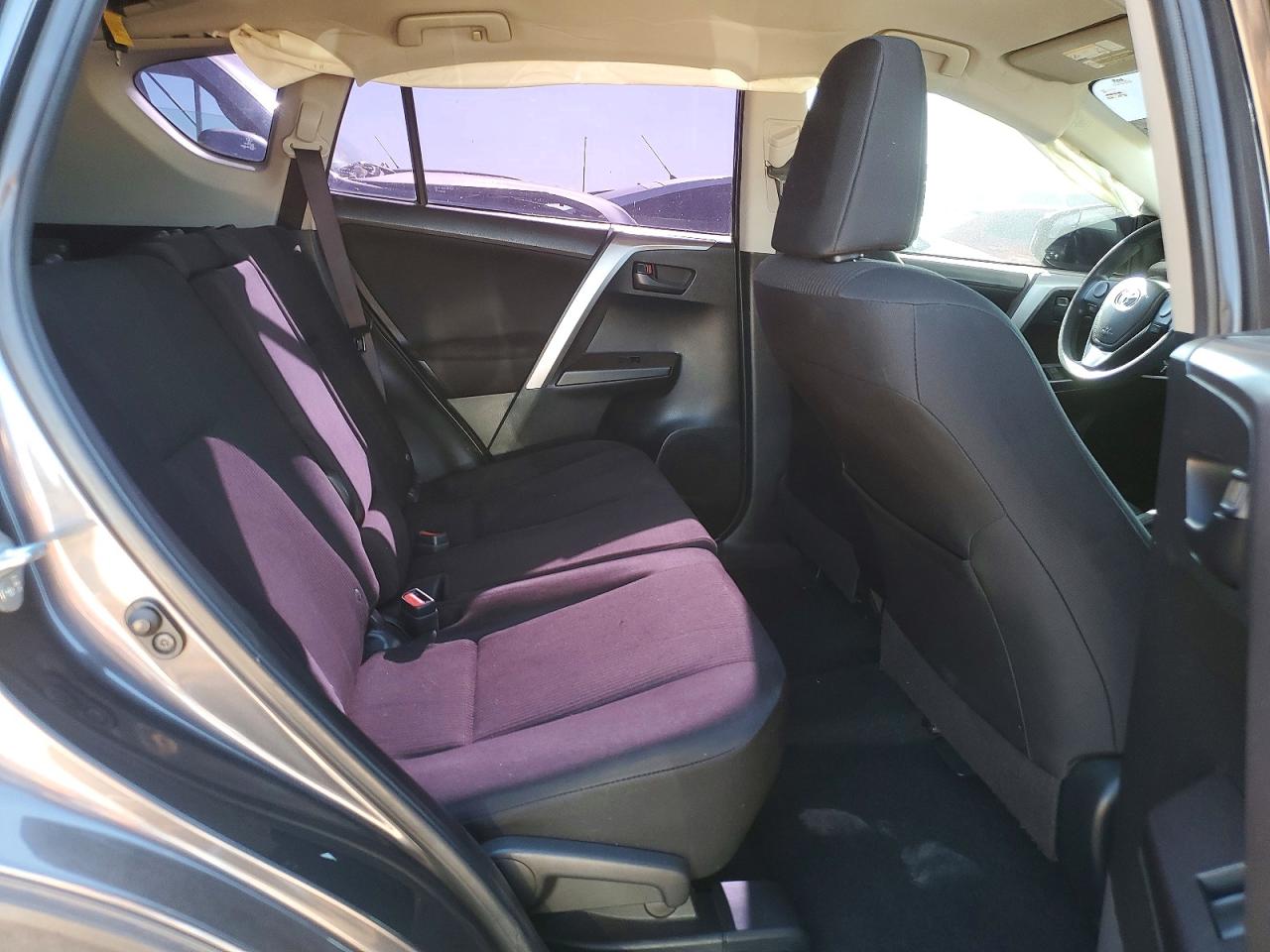 2016 Toyota Rav4 Le Gray vin: JTMZFREVXGJ080068