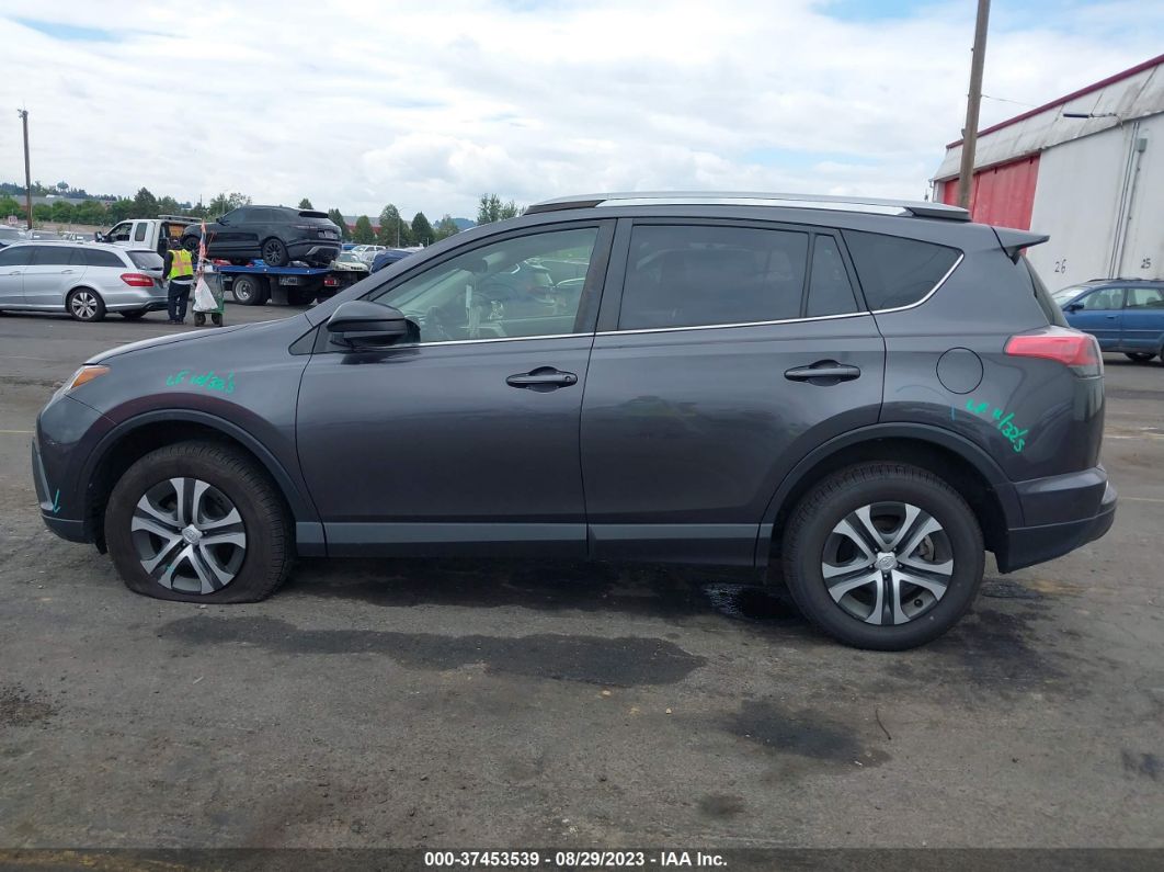 2018 Toyota Rav4 Le Gray vin: JTMZFREVXJJ166620