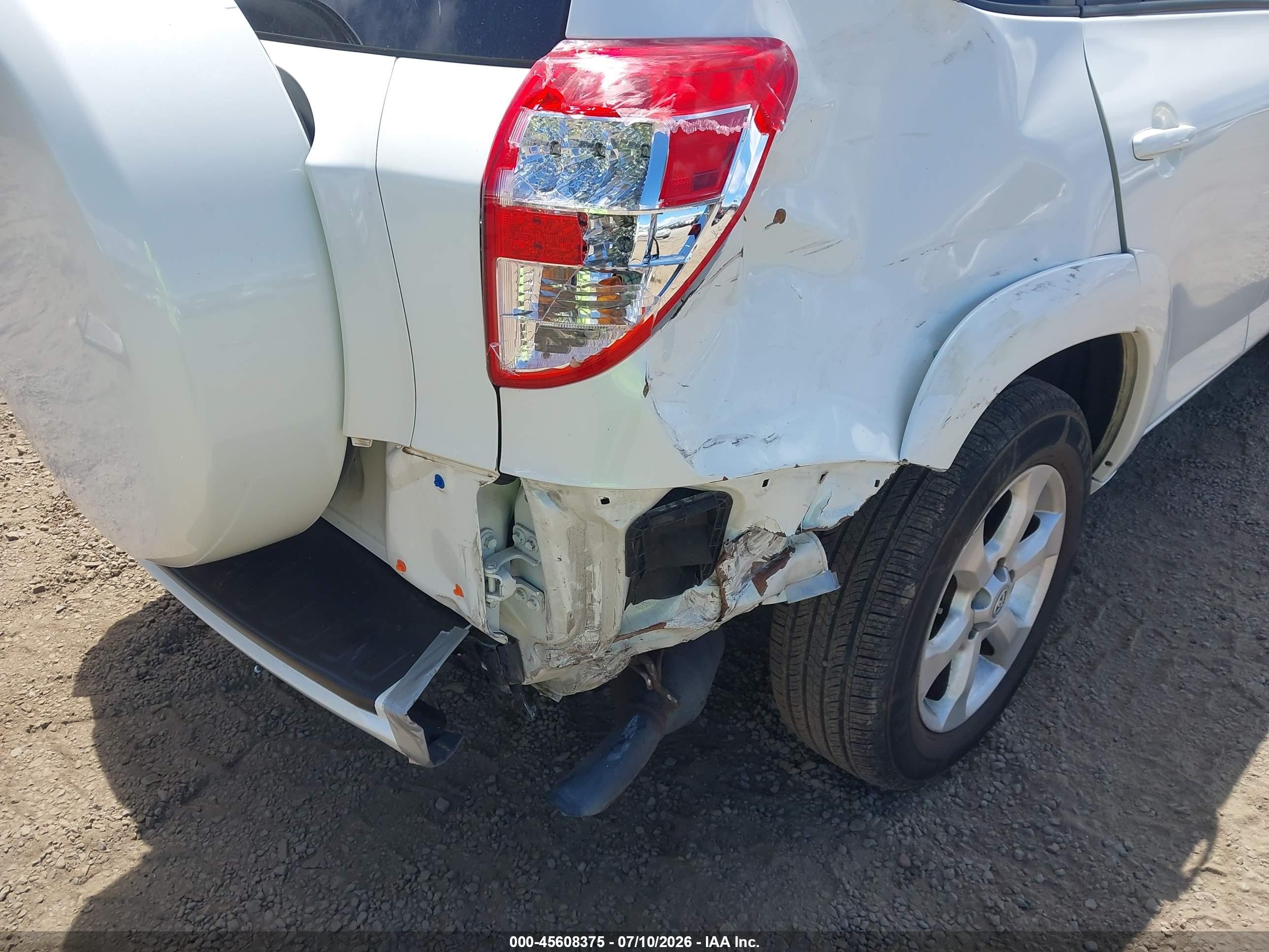2009 Toyota Rav4 Limited V6 White vin: JTMZK31V095025820