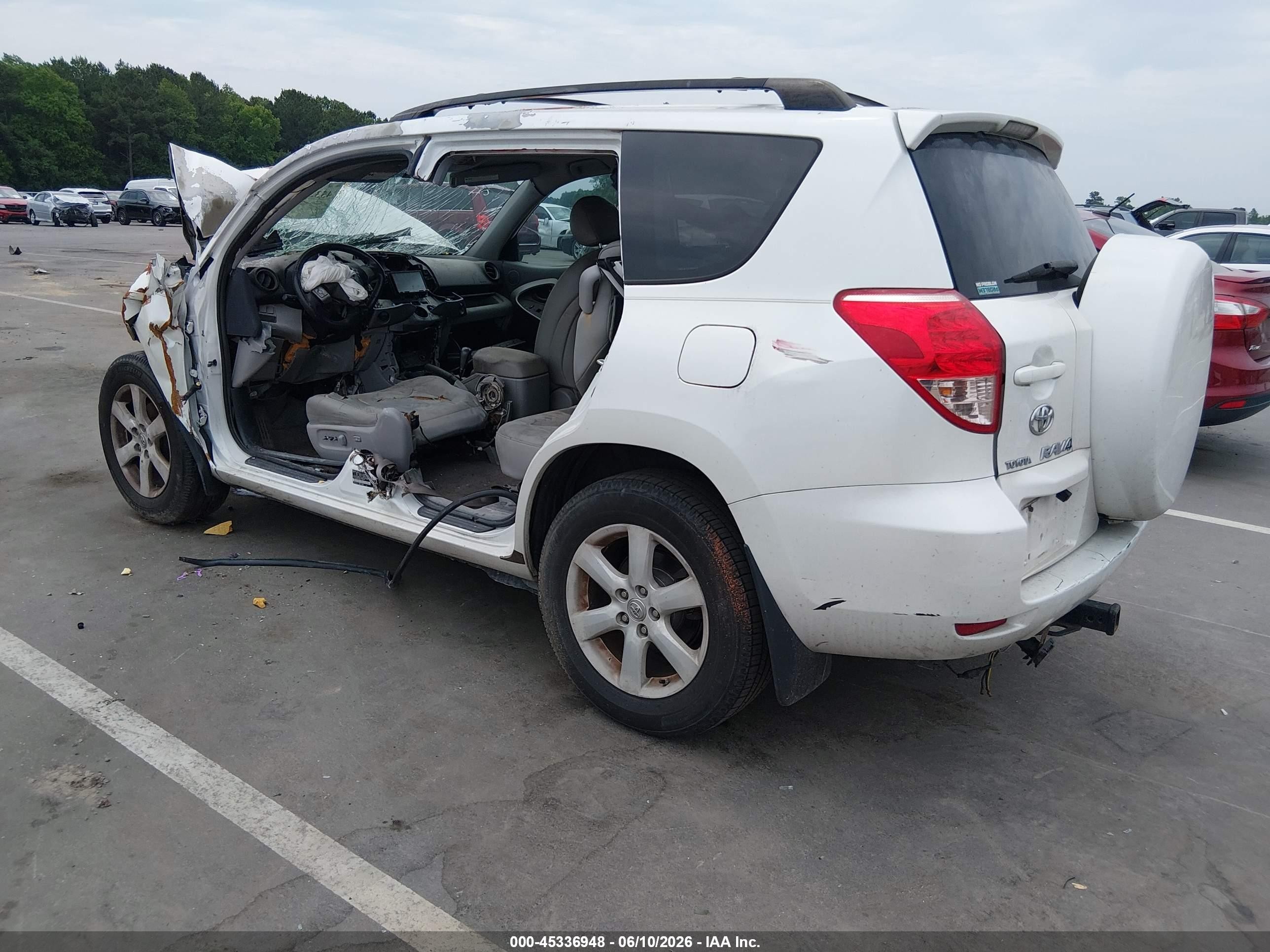 2006 Toyota Rav4 Limited V6 White vin: JTMZK31V165004423