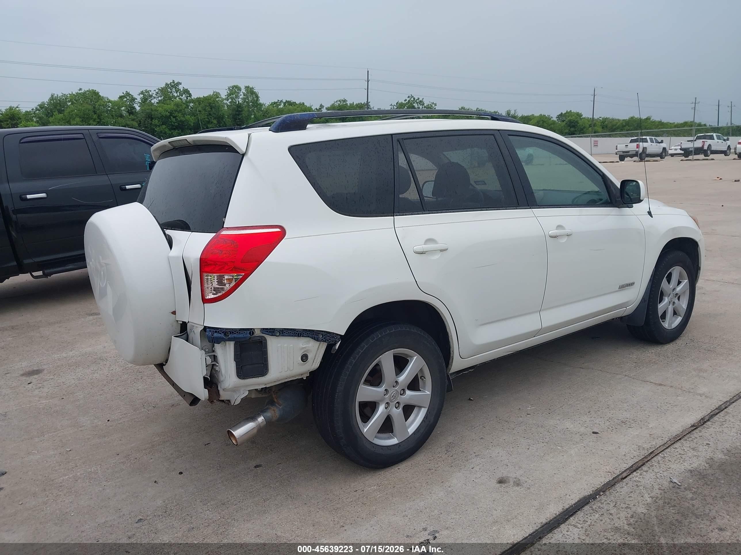 2007 Toyota Rav4 Limited White vin: JTMZK31V375014372