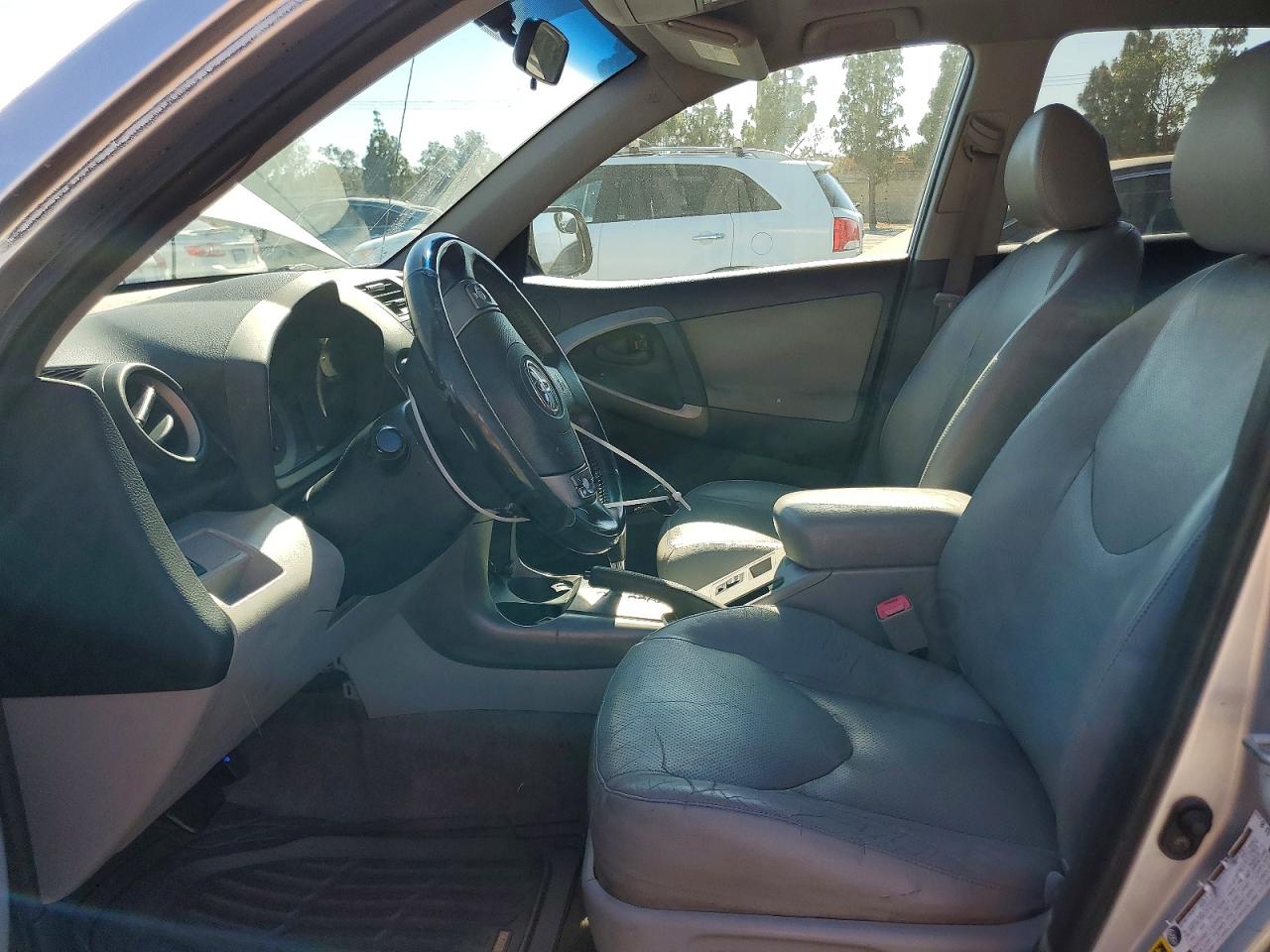 2007 Toyota Rav4 Limited Silver vin: JTMZK31V376003933