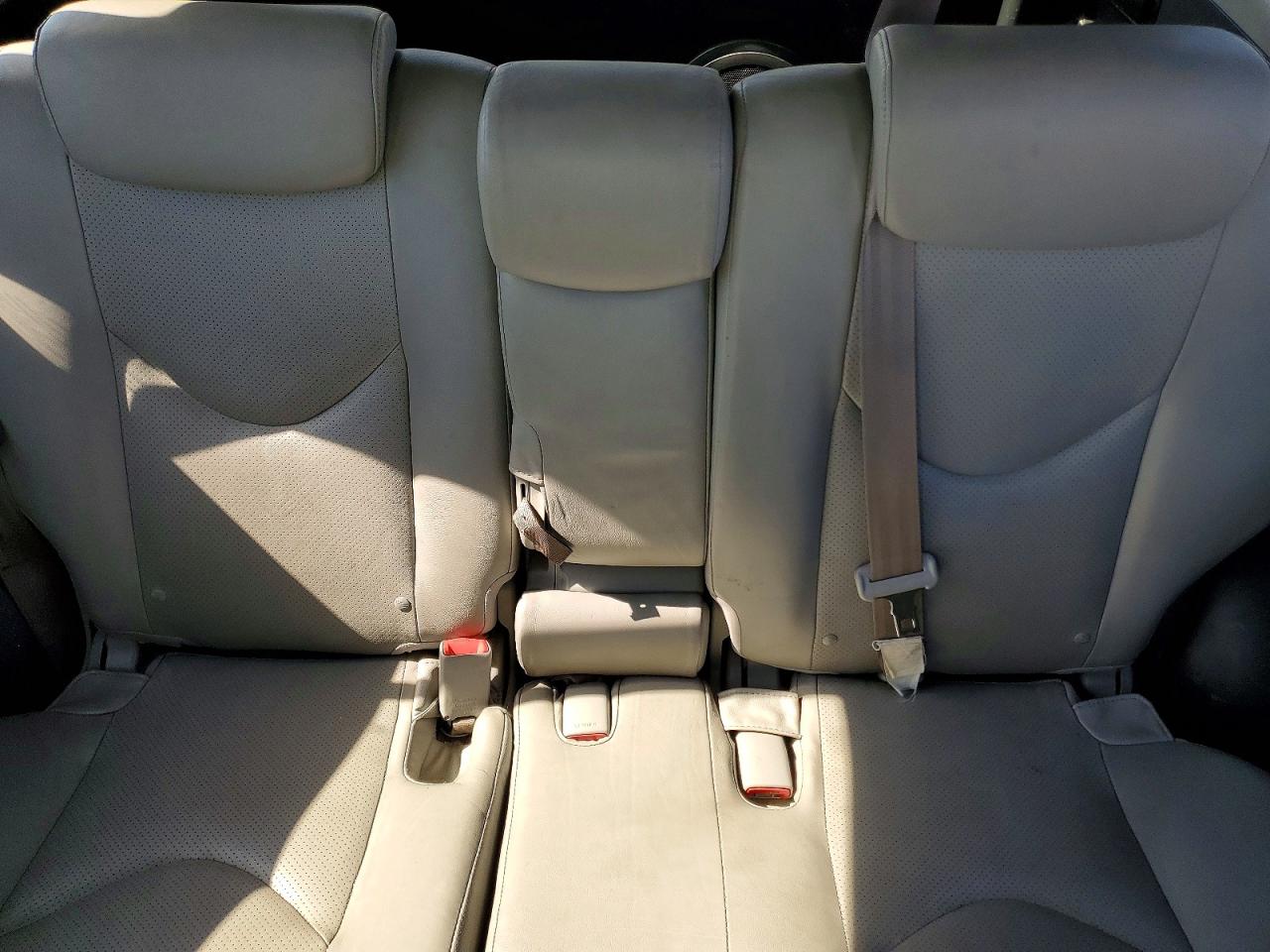 2007 Toyota Rav4 Limited Silver vin: JTMZK31V376003933