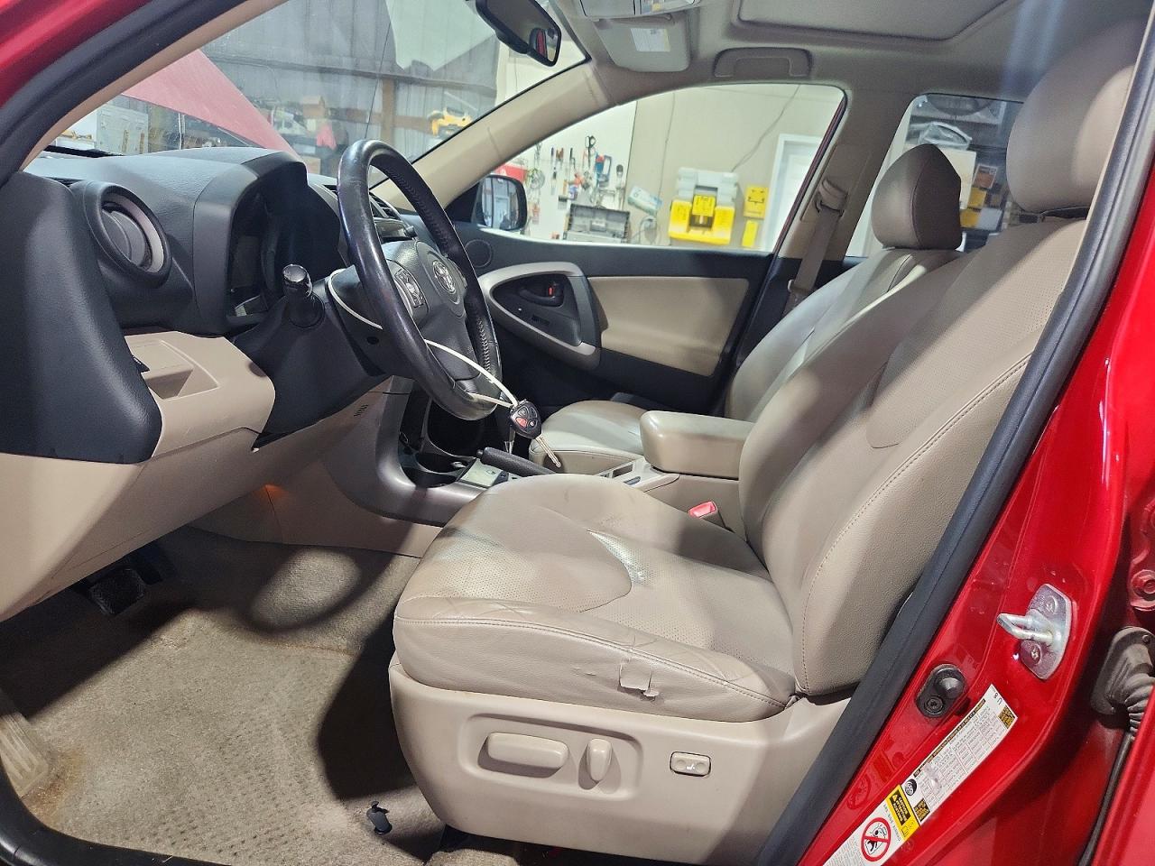 2007 Toyota Rav4 Limited Red vin: JTMZK31V376007769