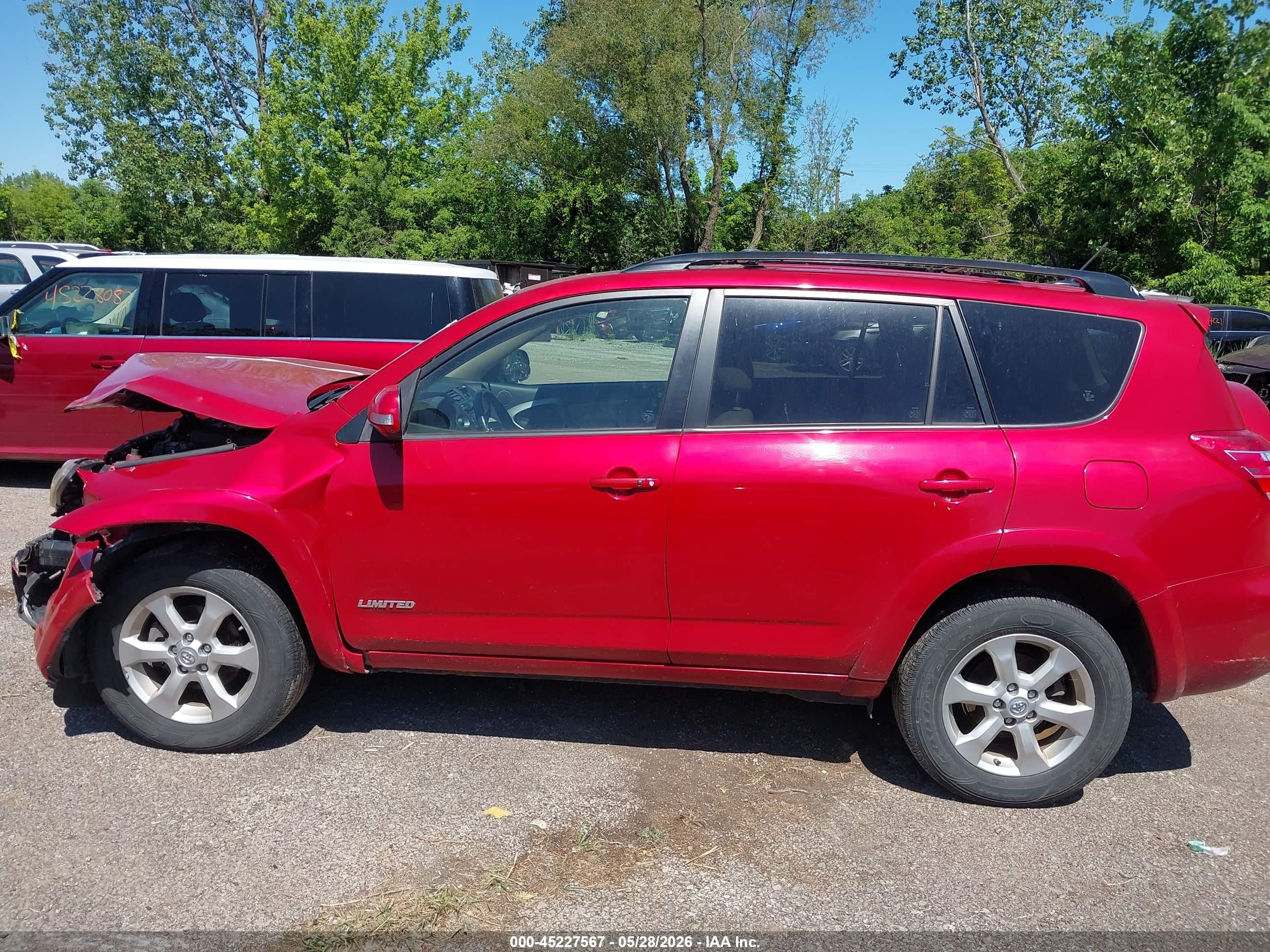 2009 Toyota Rav4 Limited V6 Red vin: JTMZK31V39D000318