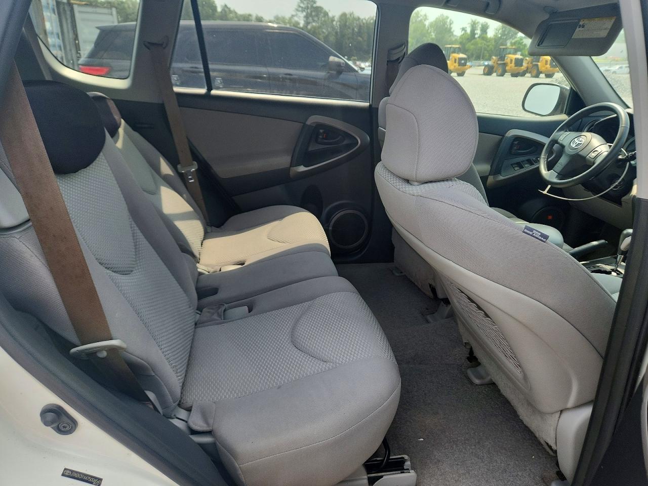 2007 Toyota Rav4 Limited White vin: JTMZK31V475006541