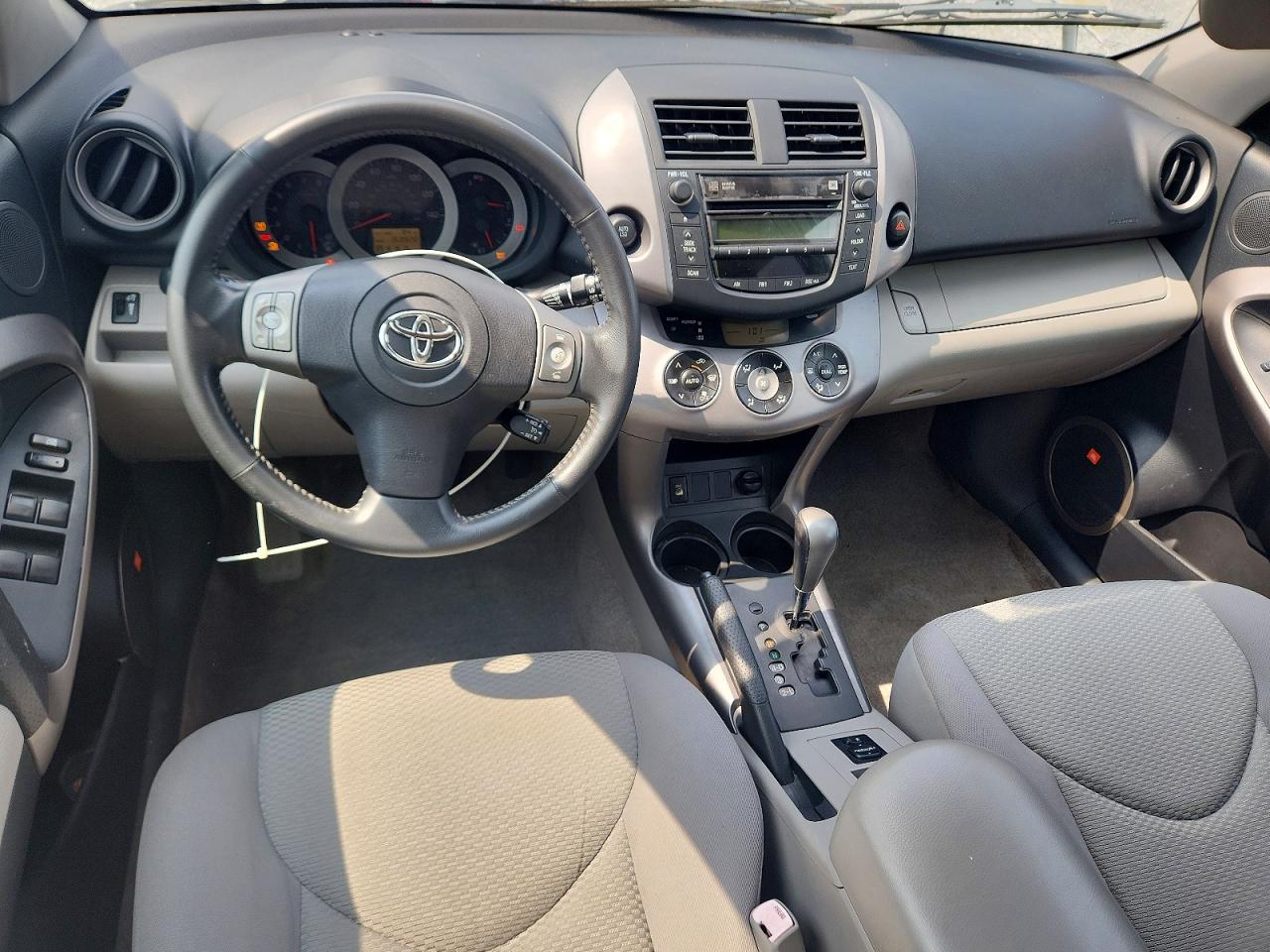 2007 Toyota Rav4 Limited White vin: JTMZK31V475006541