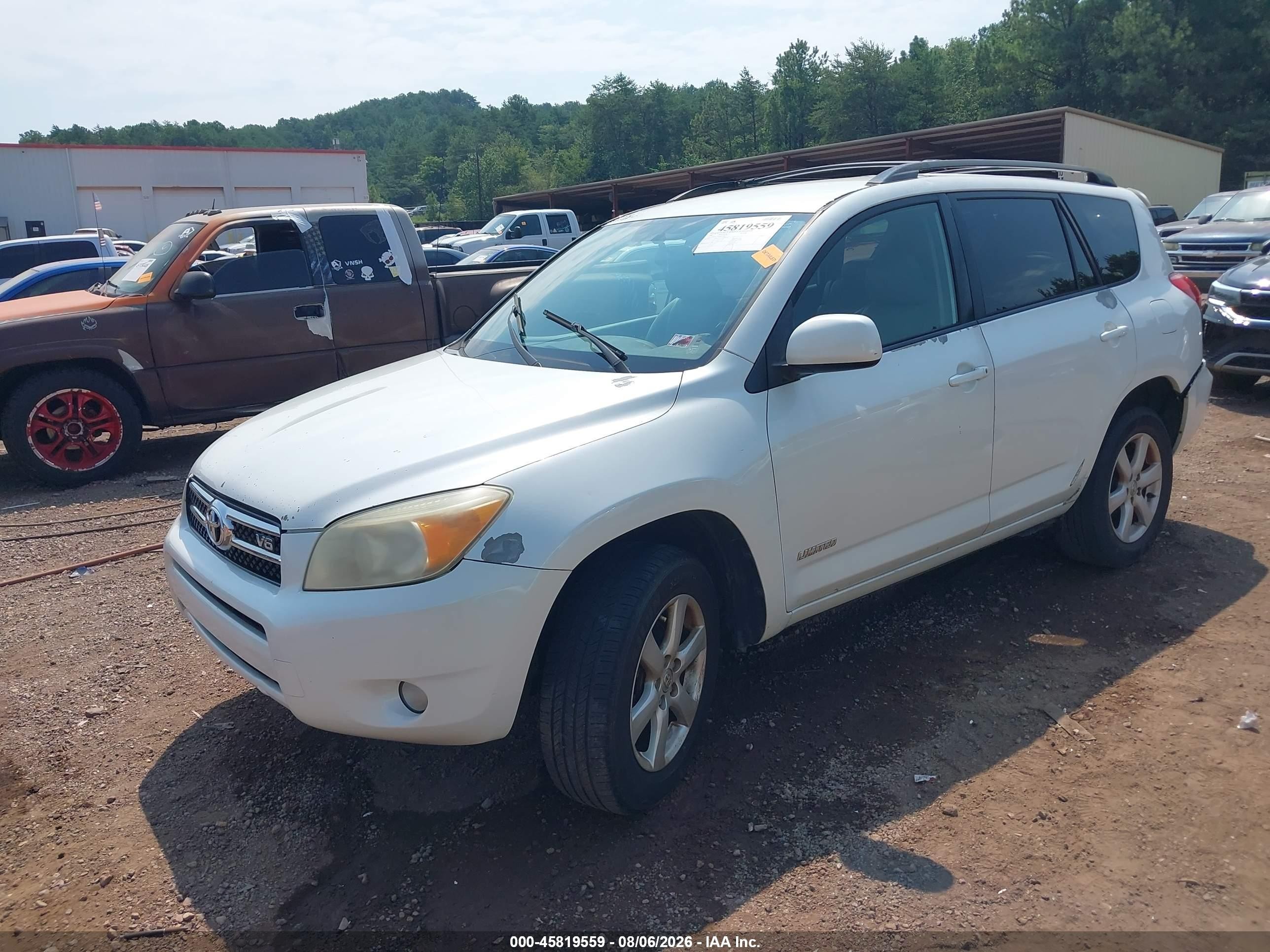 2007 Toyota Rav4 Limited White vin: JTMZK31V475014204