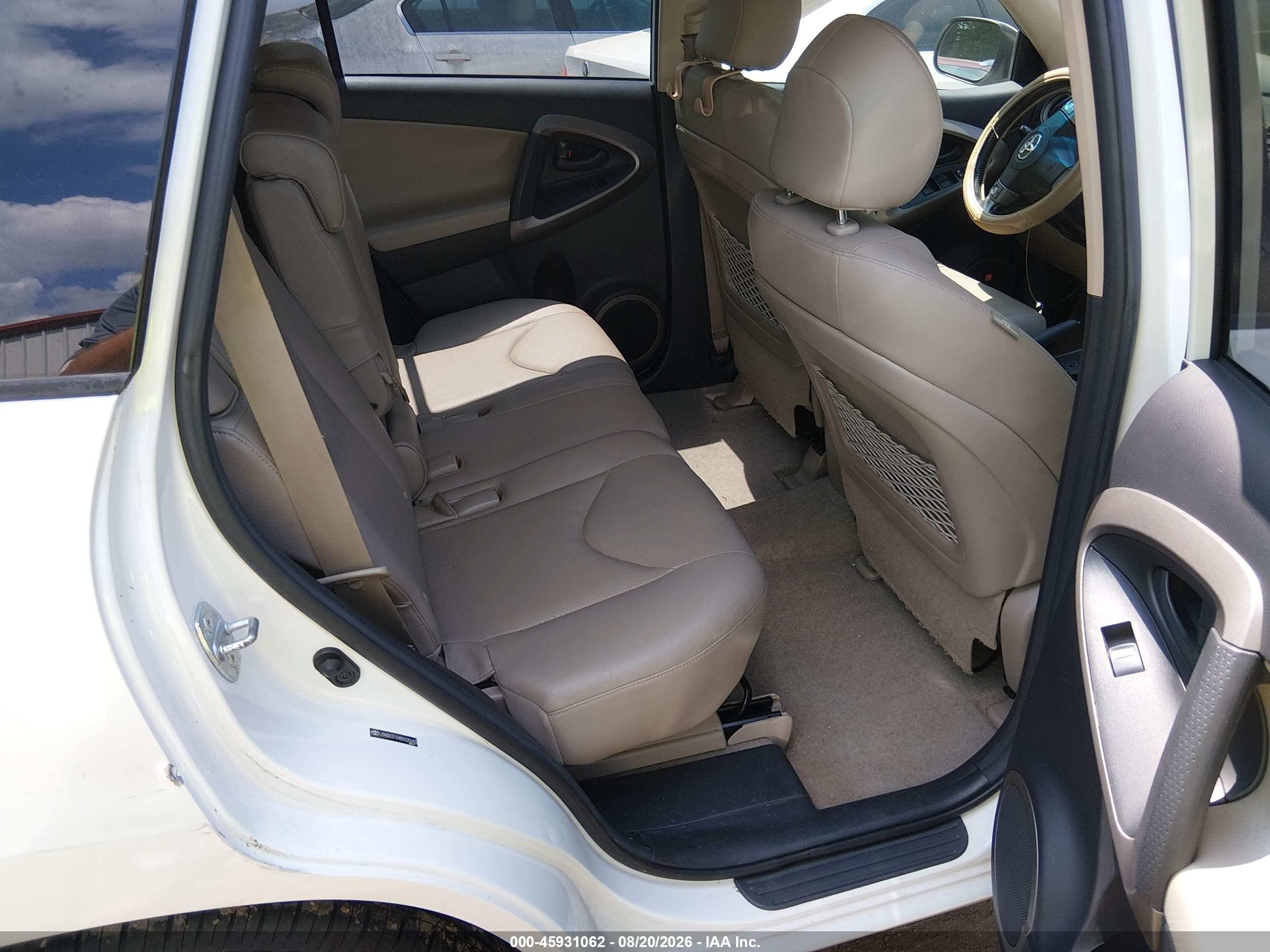 2008 Toyota Rav4 Limited V6 White vin: JTMZK31V485020683