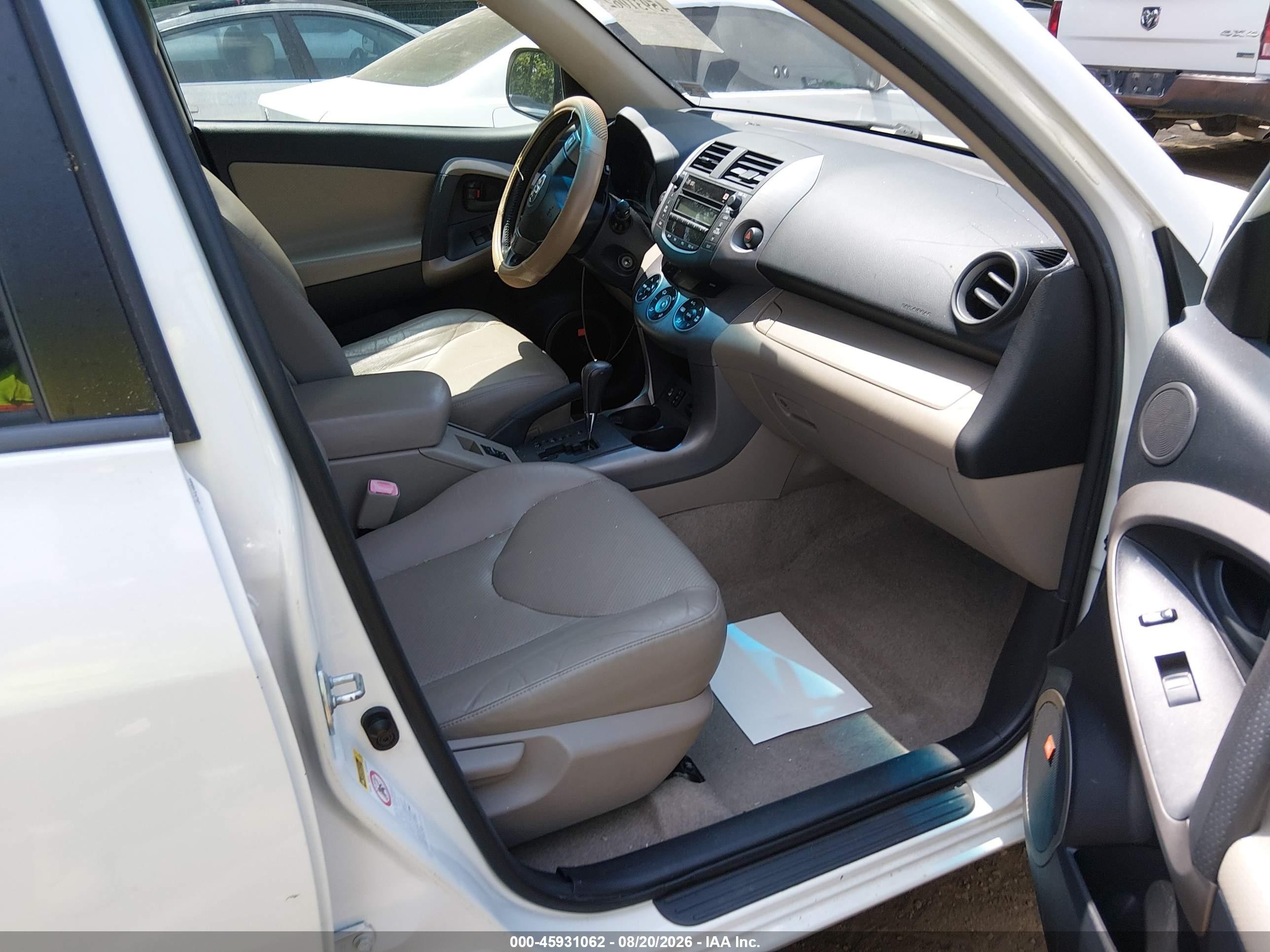 2008 Toyota Rav4 Limited V6 White vin: JTMZK31V485020683