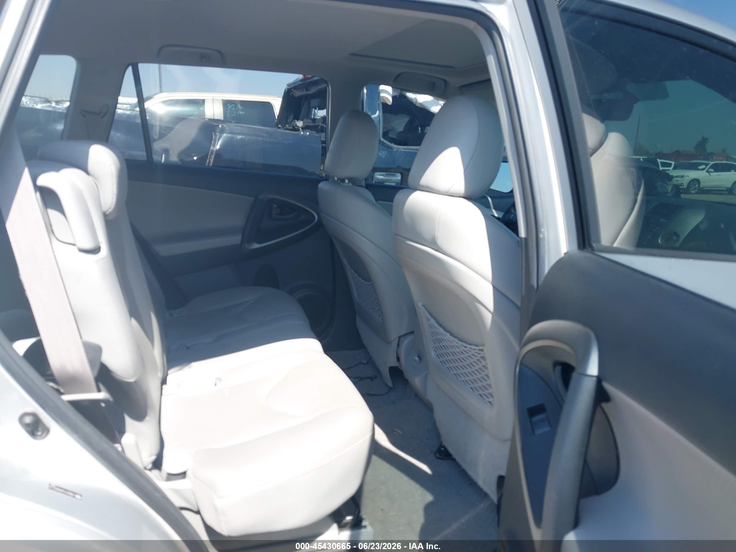 2009 Toyota Rav4 Limited V6 Silver vin: JTMZK31V49D001073