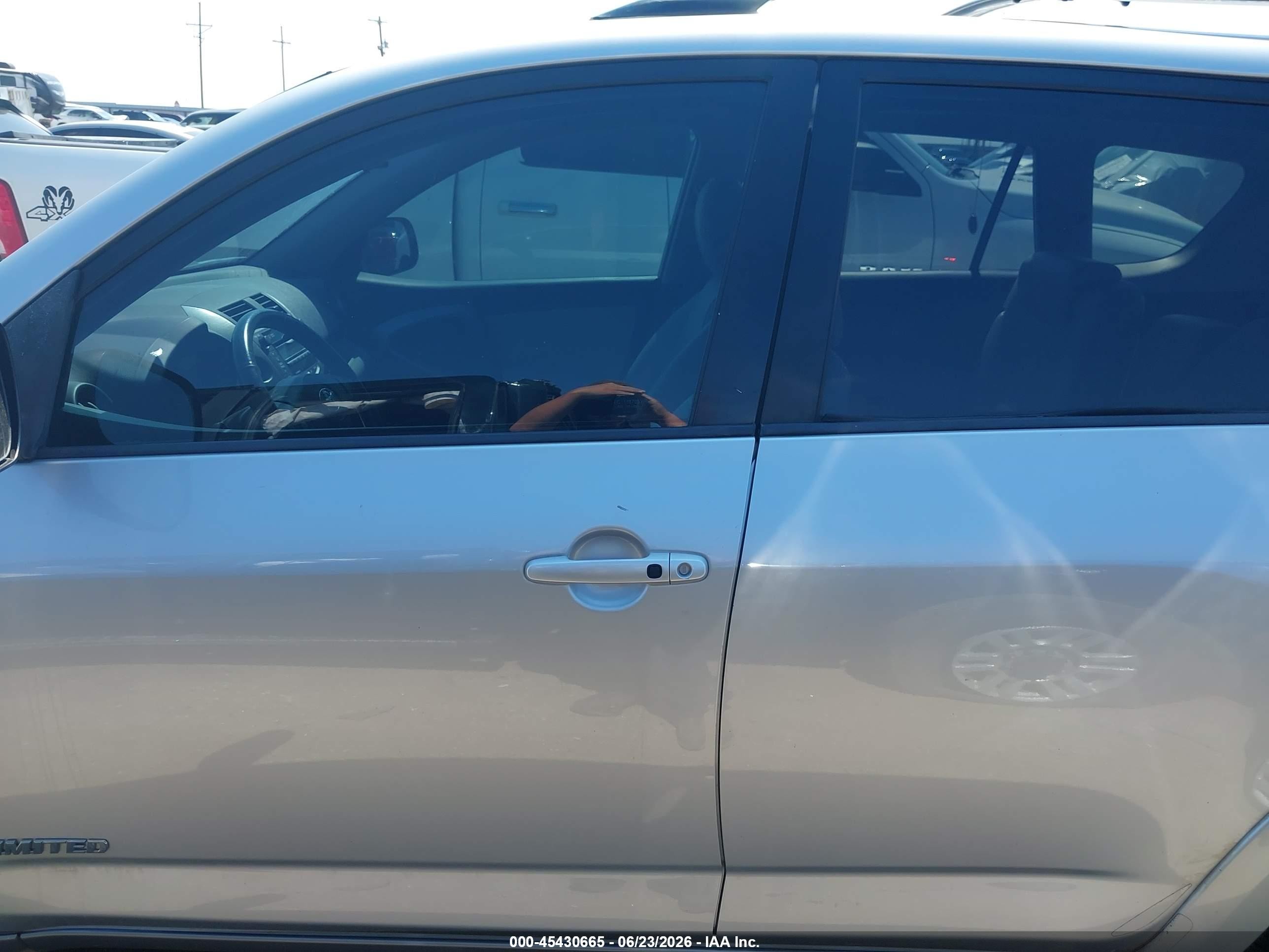 2009 Toyota Rav4 Limited V6 Silver vin: JTMZK31V49D001073