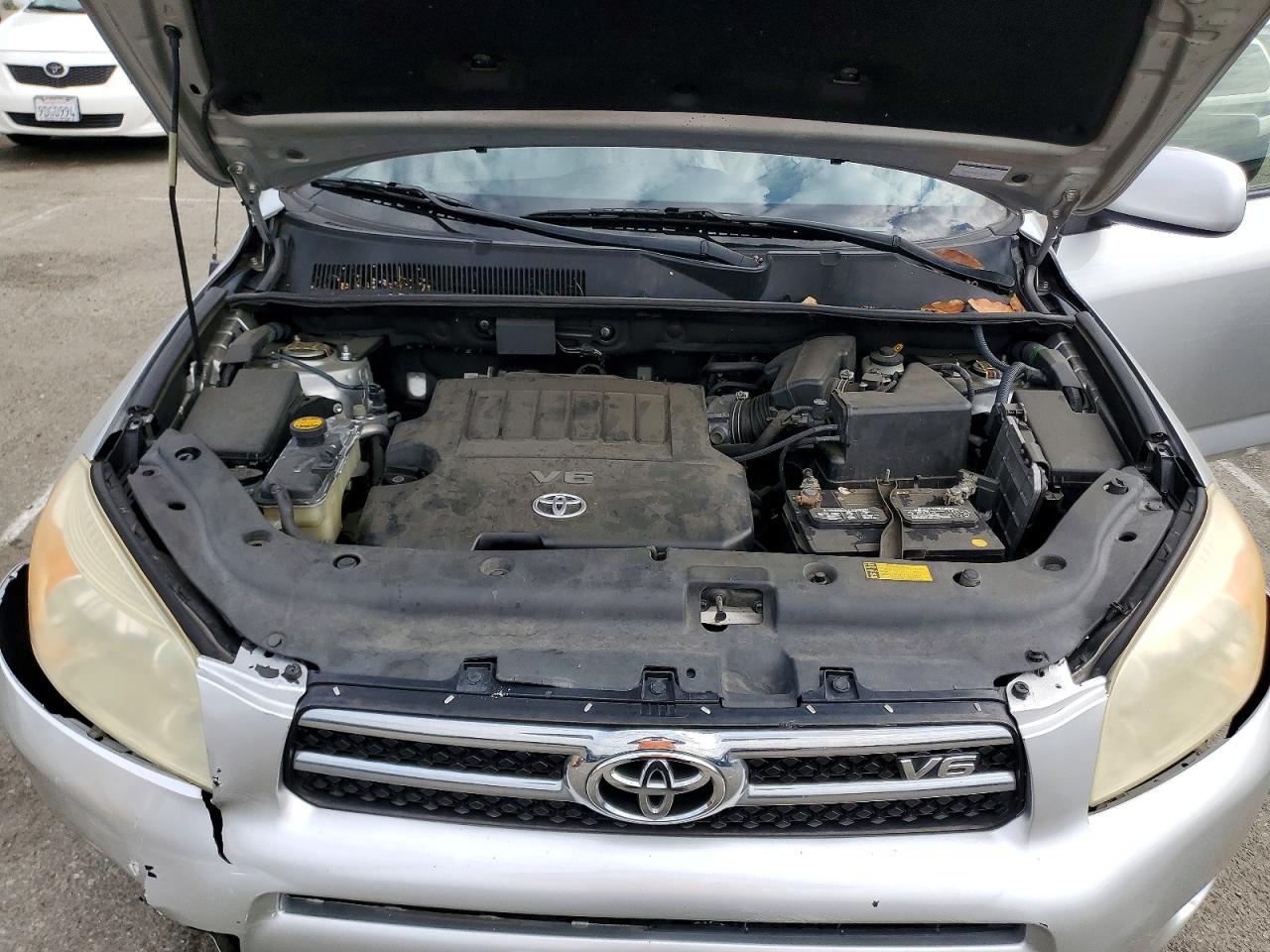 2007 Toyota Rav4 Limited Серебряный vin: JTMZK31V675011594