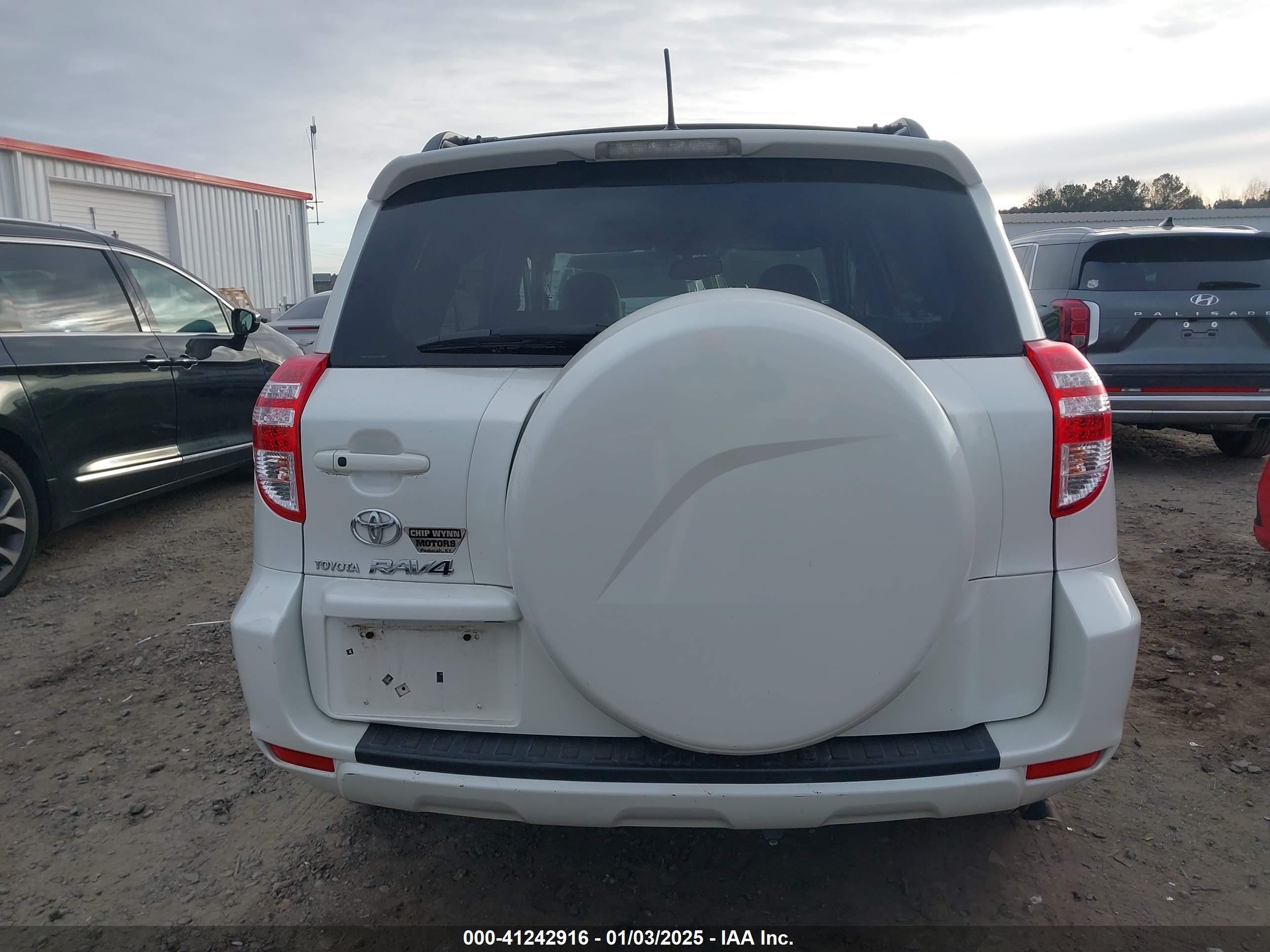2009 Toyota Rav4 Limited White vin: JTMZK31V695025563