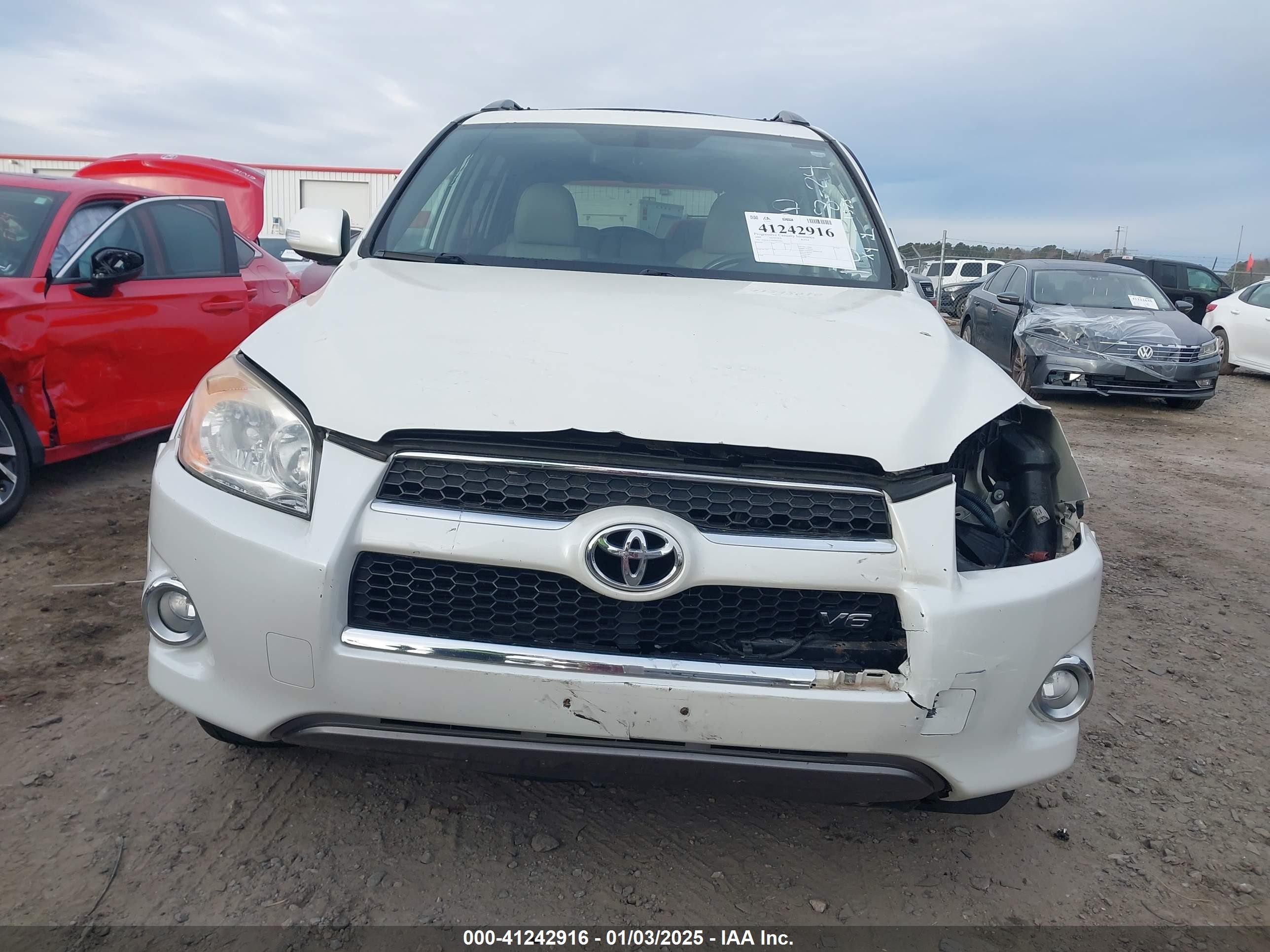 2009 Toyota Rav4 Limited White vin: JTMZK31V695025563