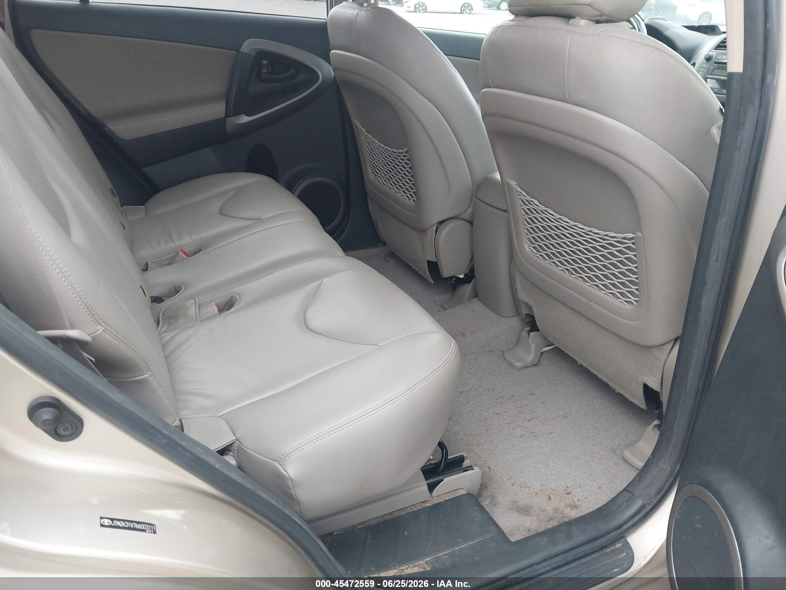 2006 Toyota Rav4 Limited V6 Champagne vin: JTMZK31V766003111
